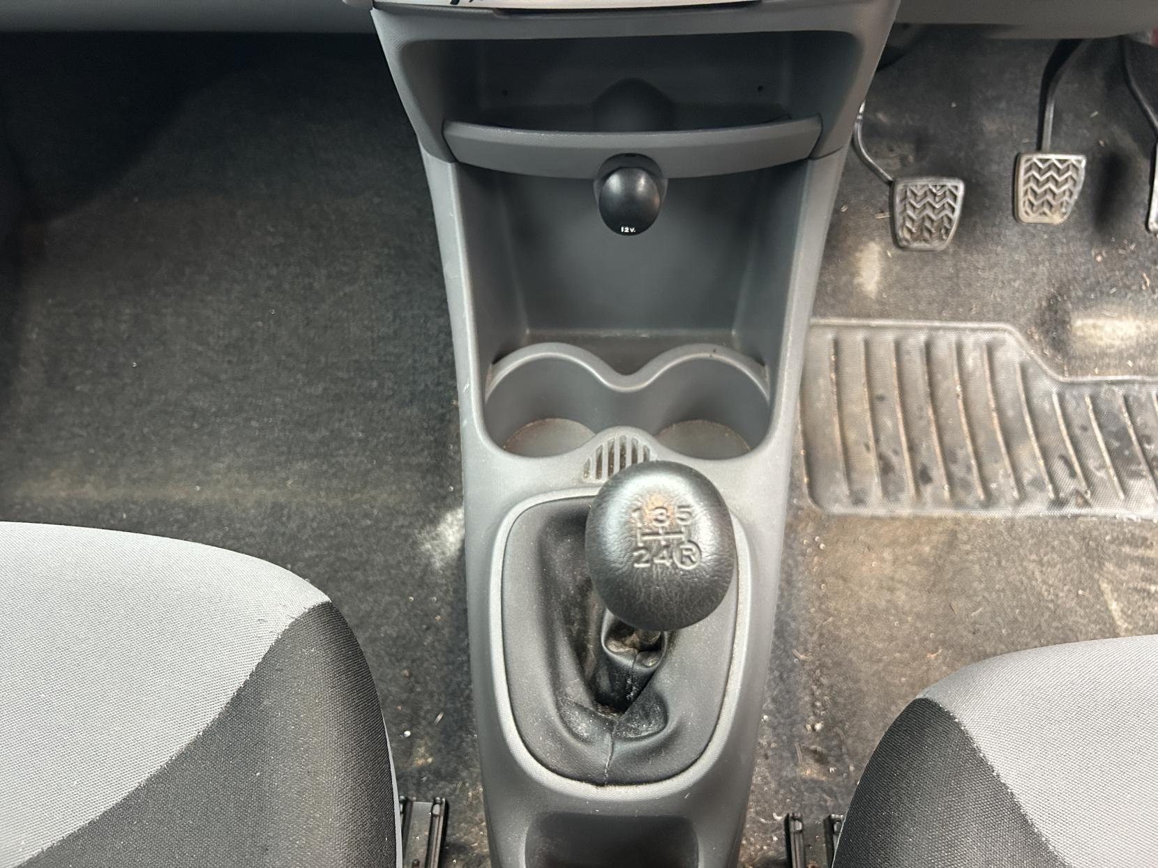 Citroen C1 1.0i Vibe Hatchback 5dr Petrol Manual Euro 4 (67 ps)