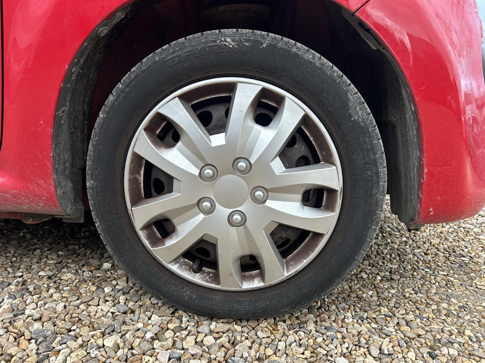 Citroen C1 1.0i Vibe Hatchback 5dr Petrol Manual Euro 4 (67 ps)