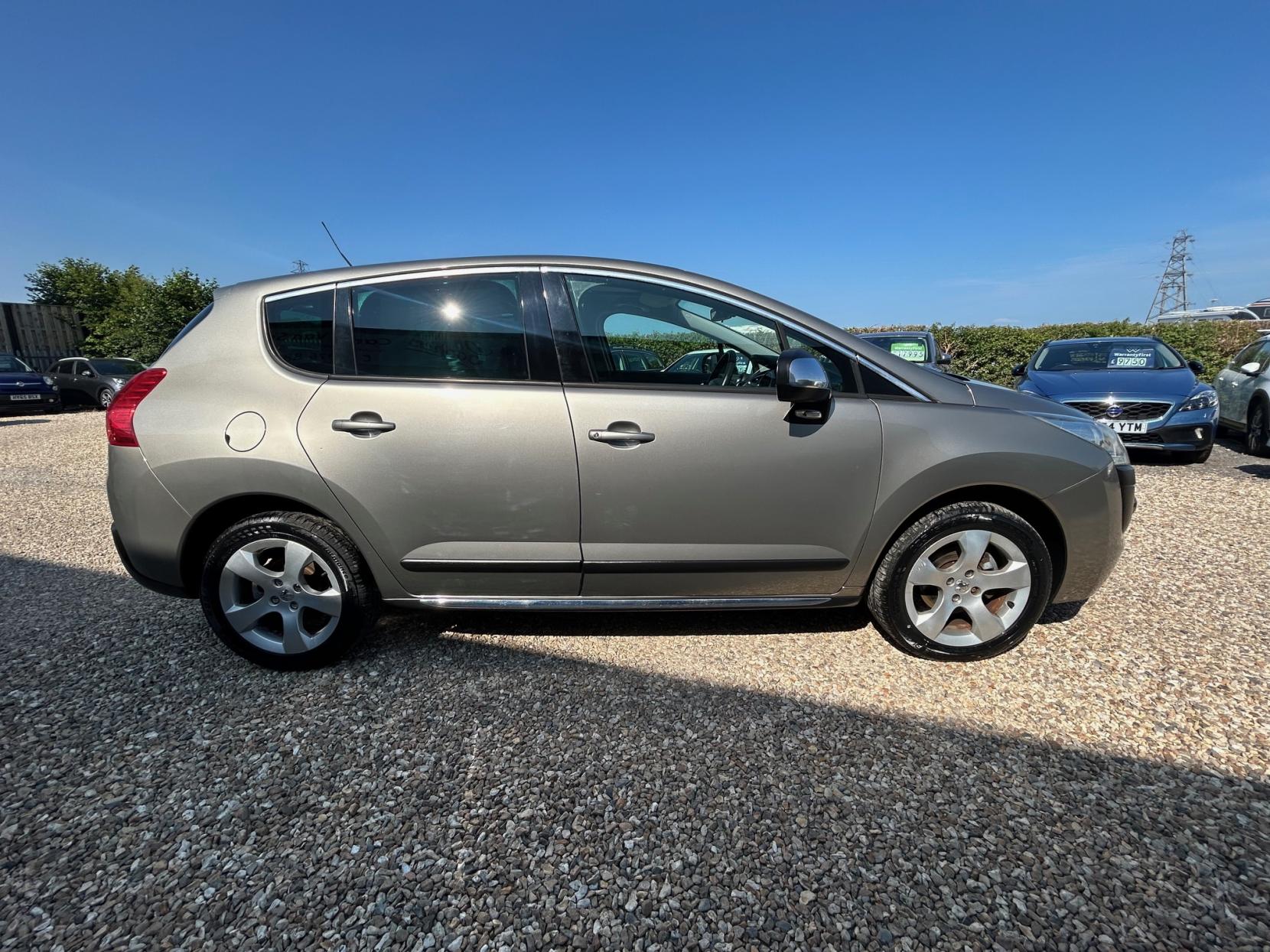 Peugeot 3008 1.6 HDi Exclusive SUV 5dr Diesel EGC Euro 4 (110 bhp)