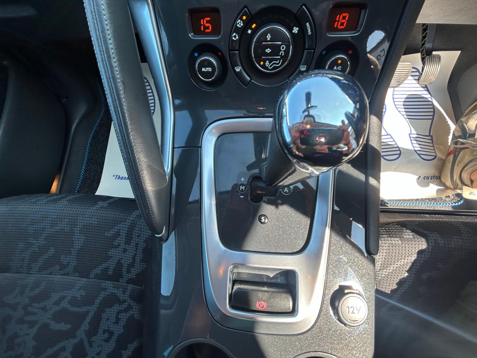 Peugeot 3008 1.6 HDi Exclusive SUV 5dr Diesel EGC Euro 4 (110 bhp)