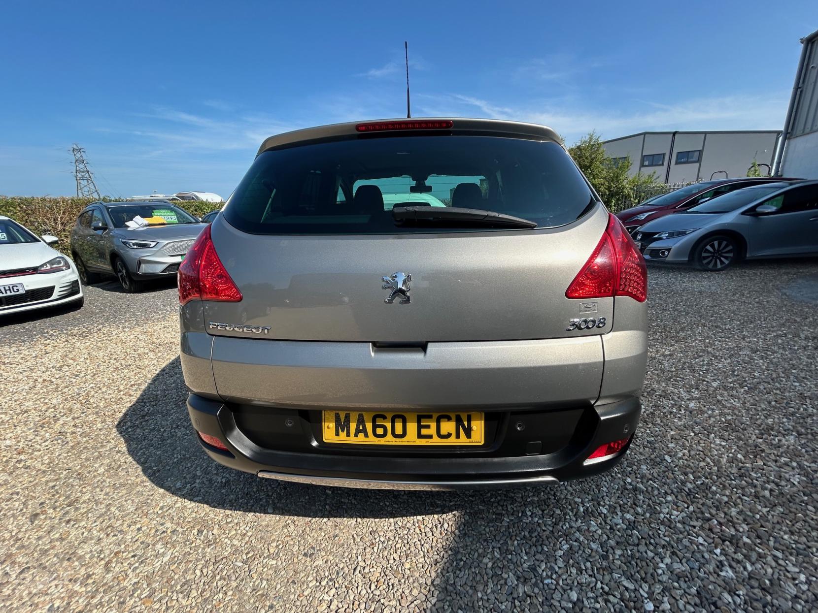 Peugeot 3008 1.6 HDi Exclusive SUV 5dr Diesel EGC Euro 4 (110 bhp)