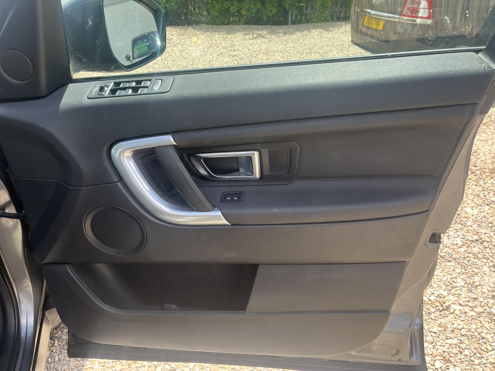 Land Rover Discovery Sport 2.2 SD4 HSE SUV 5dr Diesel Auto 4WD Euro 5 (s/s) (190 ps)