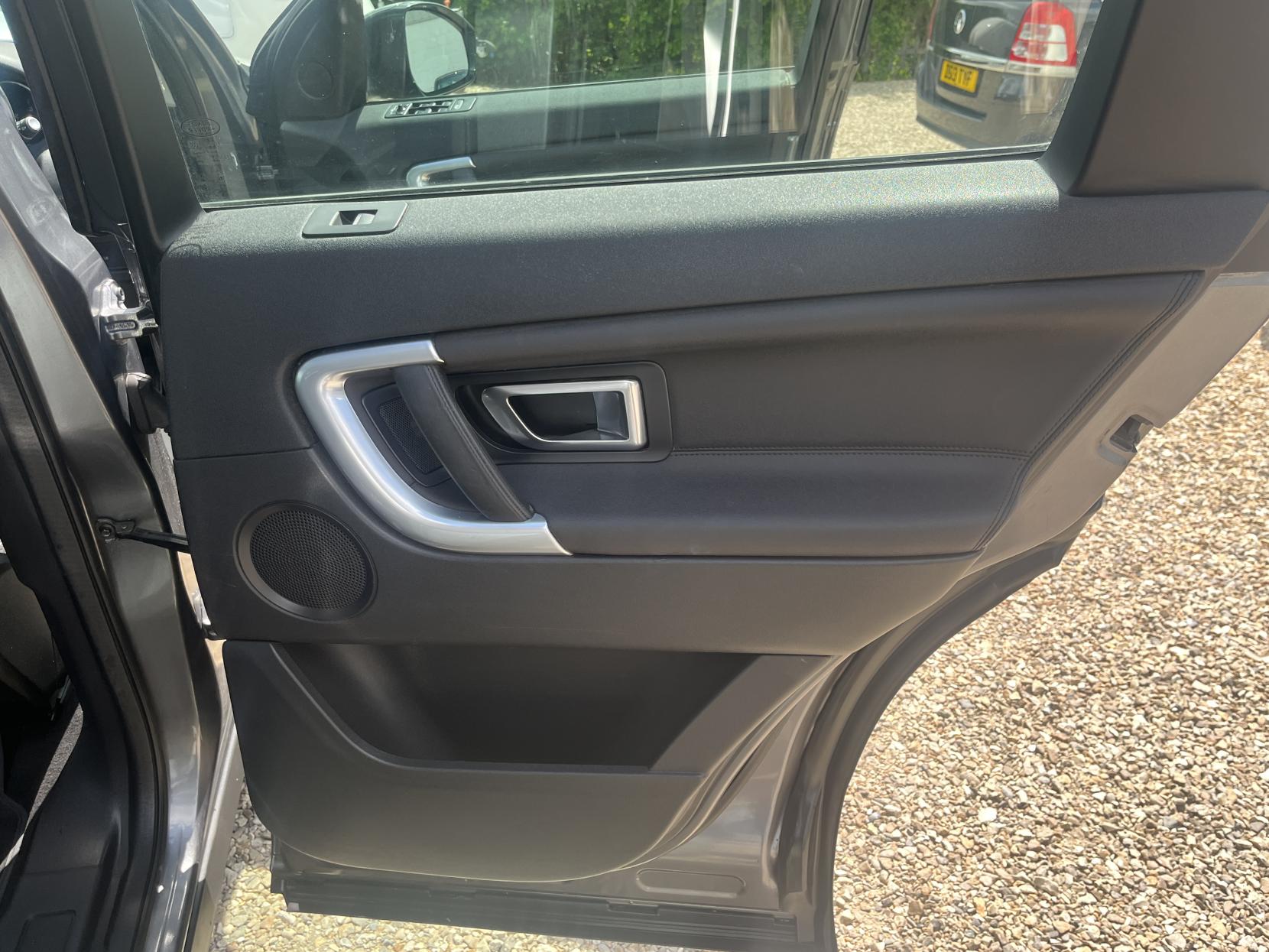 Land Rover Discovery Sport 2.2 SD4 HSE SUV 5dr Diesel Auto 4WD Euro 5 (s/s) (190 ps)