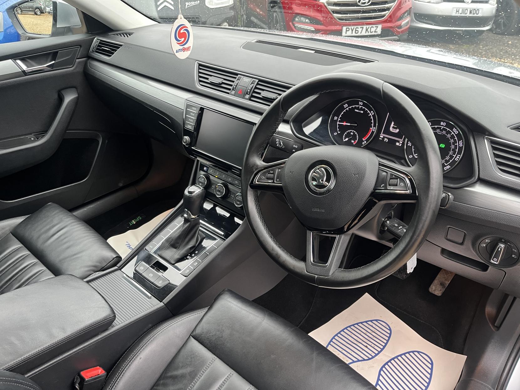 Skoda Superb 2.0 TDI SE L Executive Estate 5dr Diesel DSG Auto 6Spd Euro 6 (s/s) (150 ps)