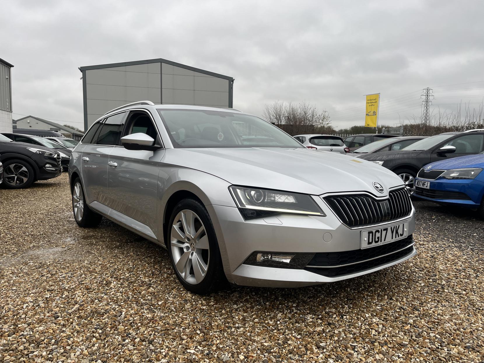 Skoda Superb 2.0 TDI SE L Executive Estate 5dr Diesel DSG Auto 6Spd Euro 6 (s/s) (150 ps)