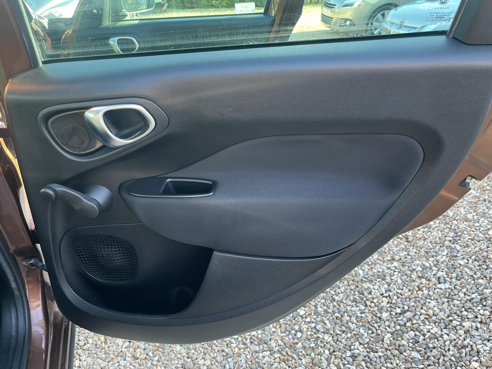 Fiat 500L 1.4 S-Design MPV 5dr Petrol Manual Euro 6 (95 bhp)