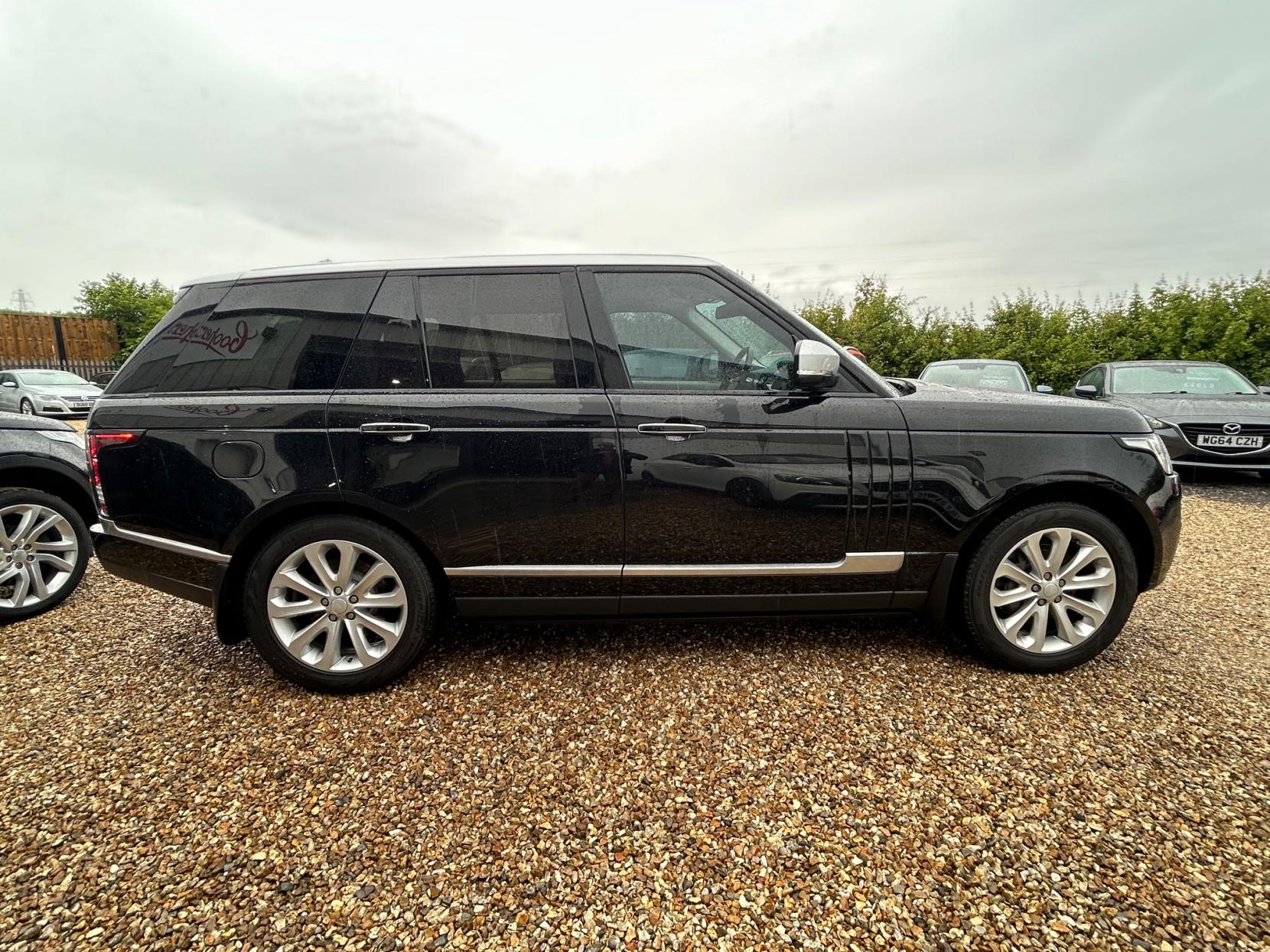 Land Rover Range Rover 4.4 SD V8 Vogue SE SUV 5dr Diesel Auto 4WD Euro 6 (s/s) (339 ps)