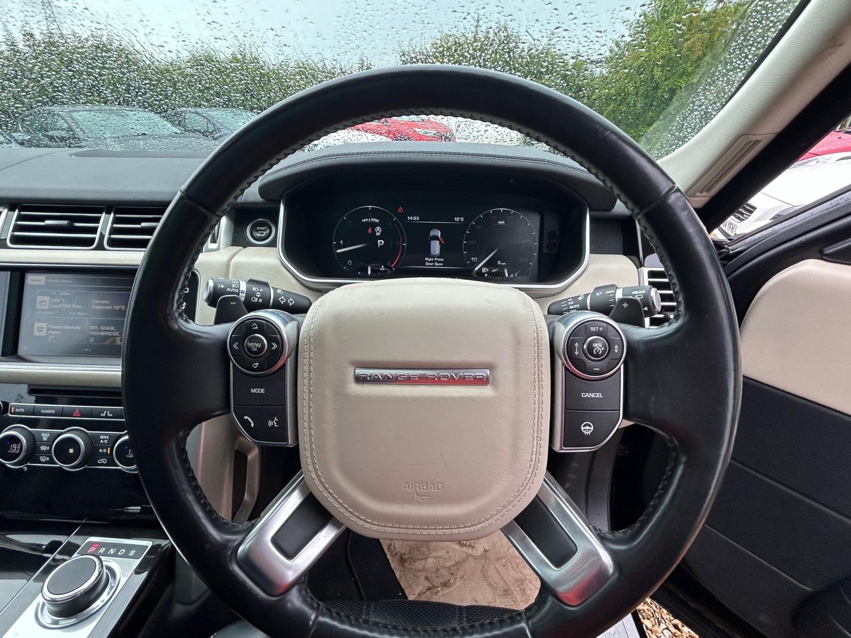 Land Rover Range Rover 4.4 SD V8 Vogue SE SUV 5dr Diesel Auto 4WD Euro 6 (s/s) (339 ps)