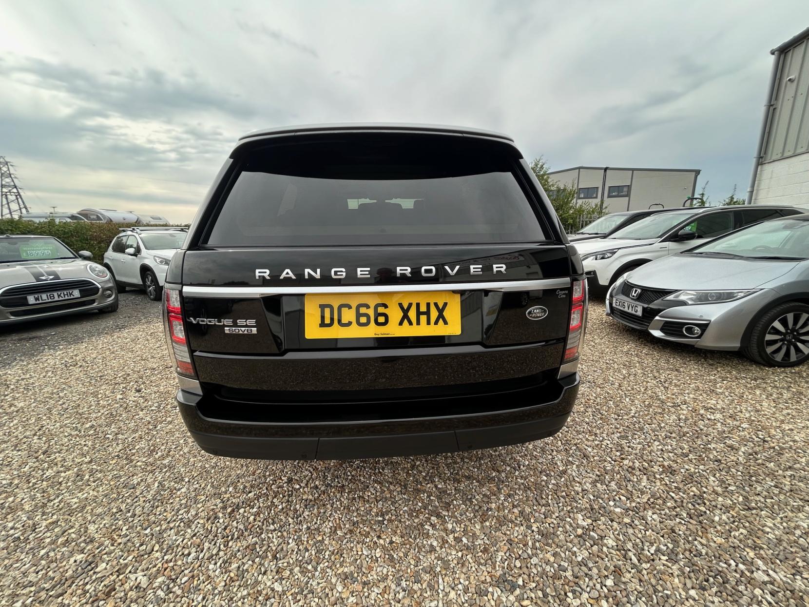 Land Rover Range Rover 4.4 SD V8 Vogue SE SUV 5dr Diesel Auto 4WD Euro 6 (s/s) (339 ps)