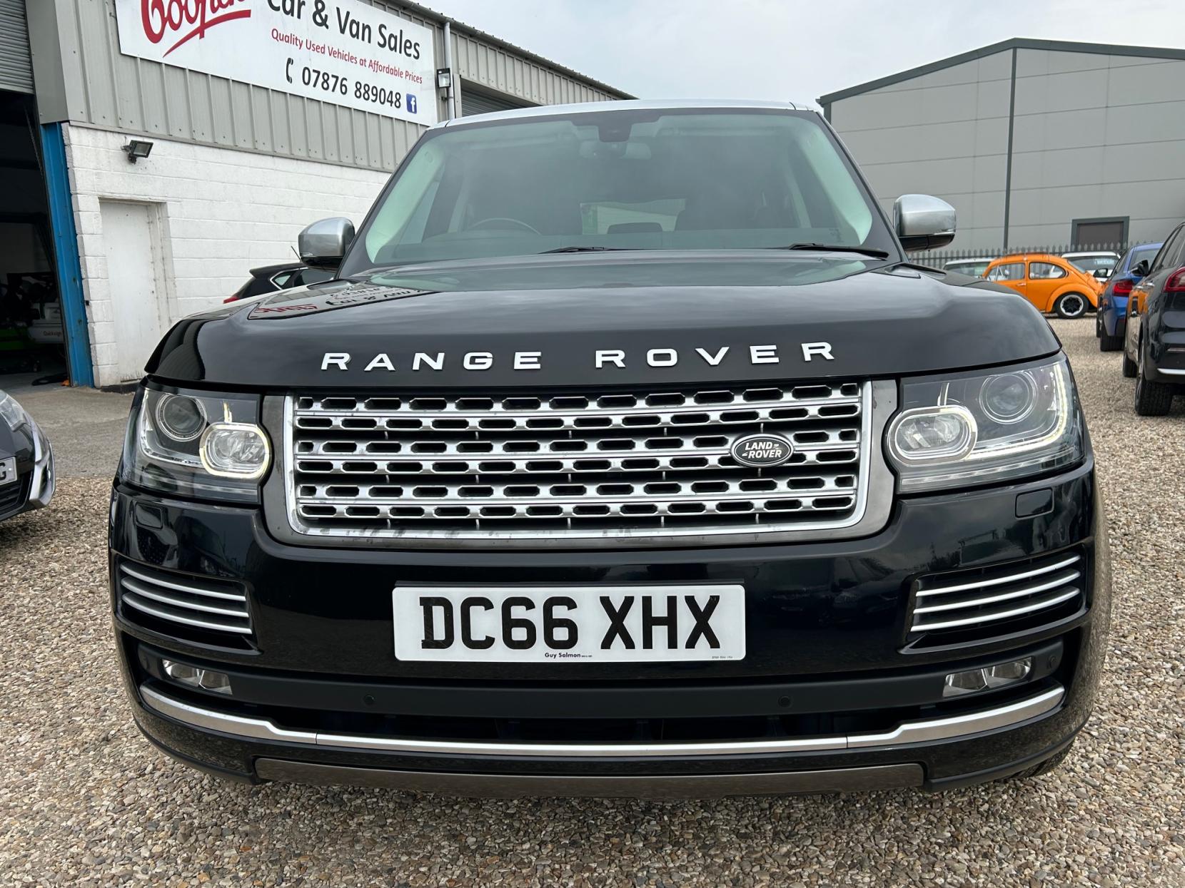 Land Rover Range Rover 4.4 SD V8 Vogue SE SUV 5dr Diesel Auto 4WD Euro 6 (s/s) (339 ps)