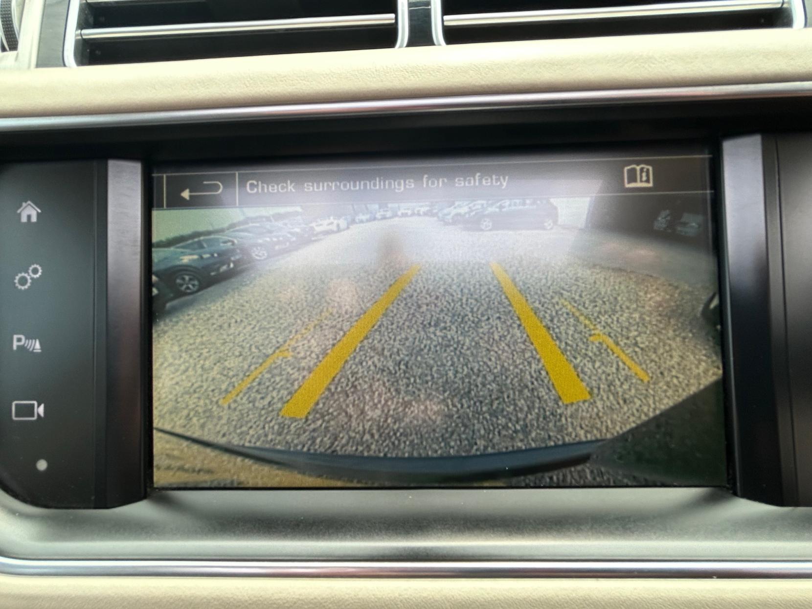 Land Rover Range Rover 4.4 SD V8 Vogue SE SUV 5dr Diesel Auto 4WD Euro 6 (s/s) (339 ps)
