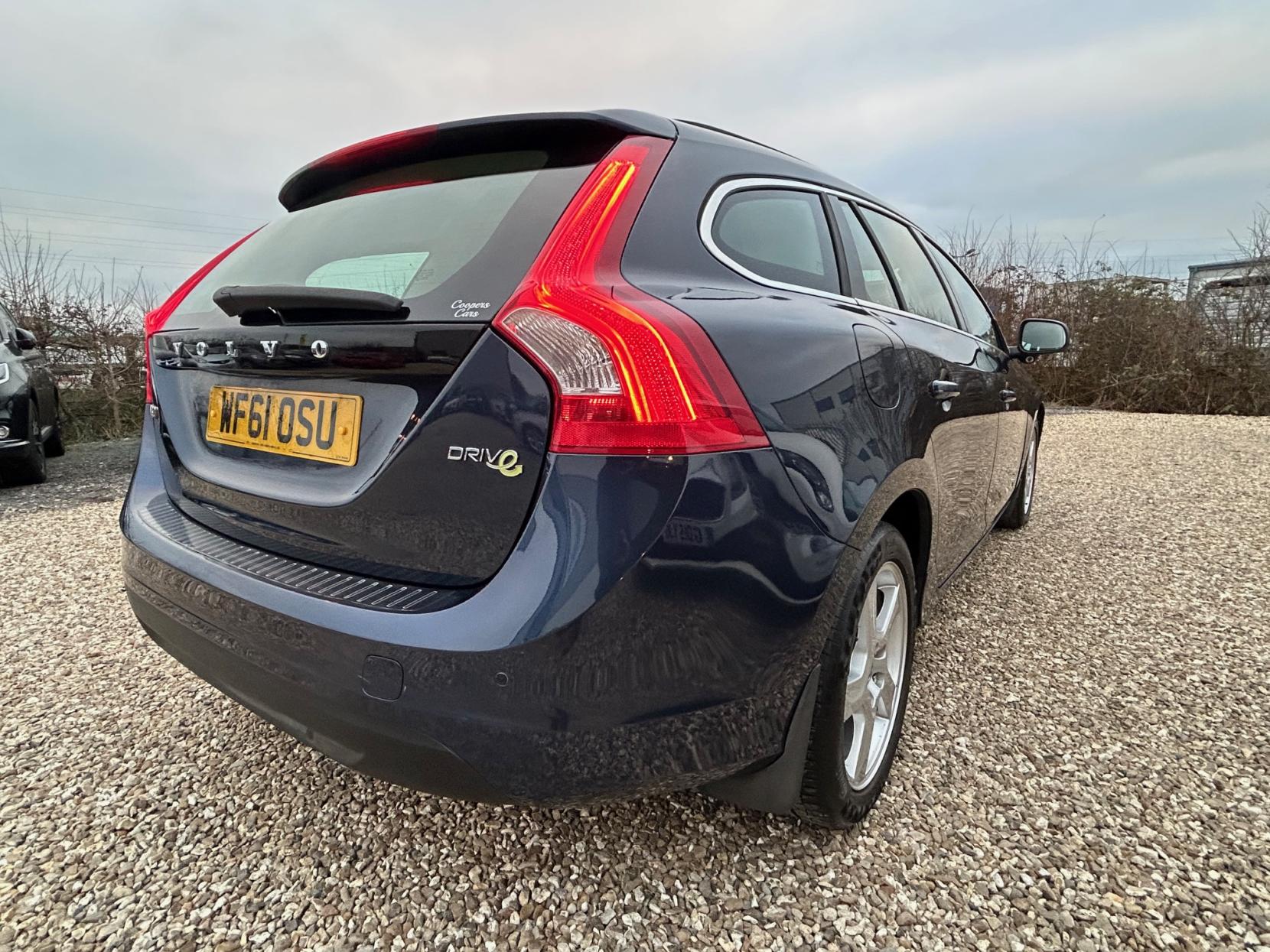 Volvo V60 1.6D DRIVe SE Lux Estate 5dr Diesel Manual Euro 5 (s/s) (115 ps)