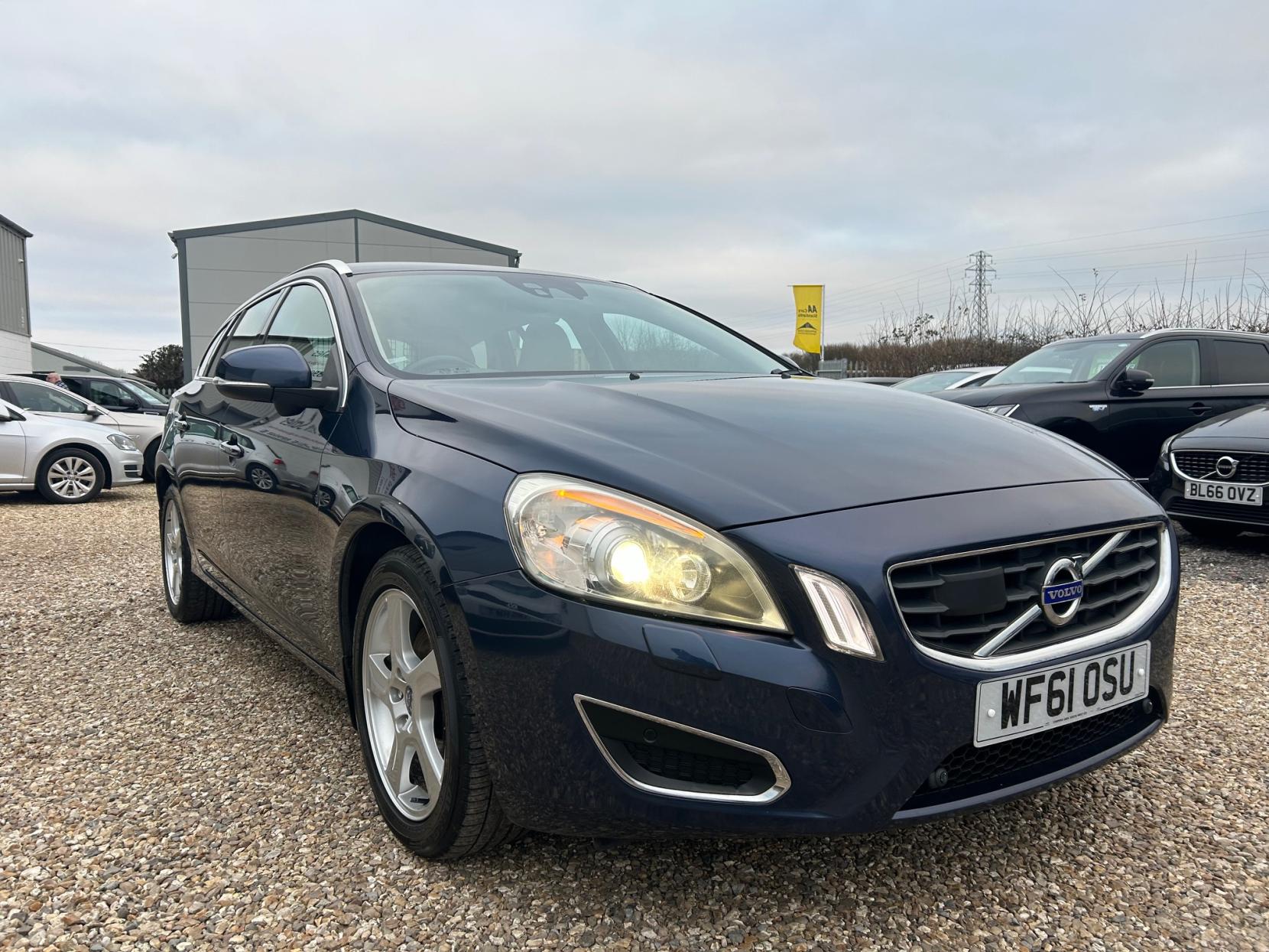 Volvo V60 1.6D DRIVe SE Lux Estate 5dr Diesel Manual Euro 5 (s/s) (115 ps)