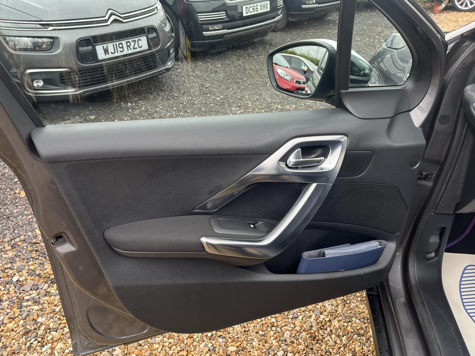 Peugeot 2008 1.6 e-HDi Allure SUV 5dr Diesel Manual Euro 5 (s/s) (92 ps)