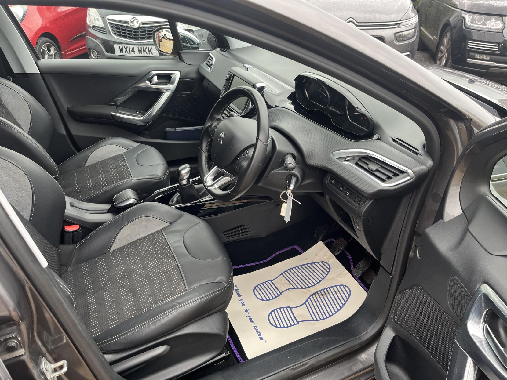 Peugeot 2008 1.6 e-HDi Allure SUV 5dr Diesel Manual Euro 5 (s/s) (92 ps)