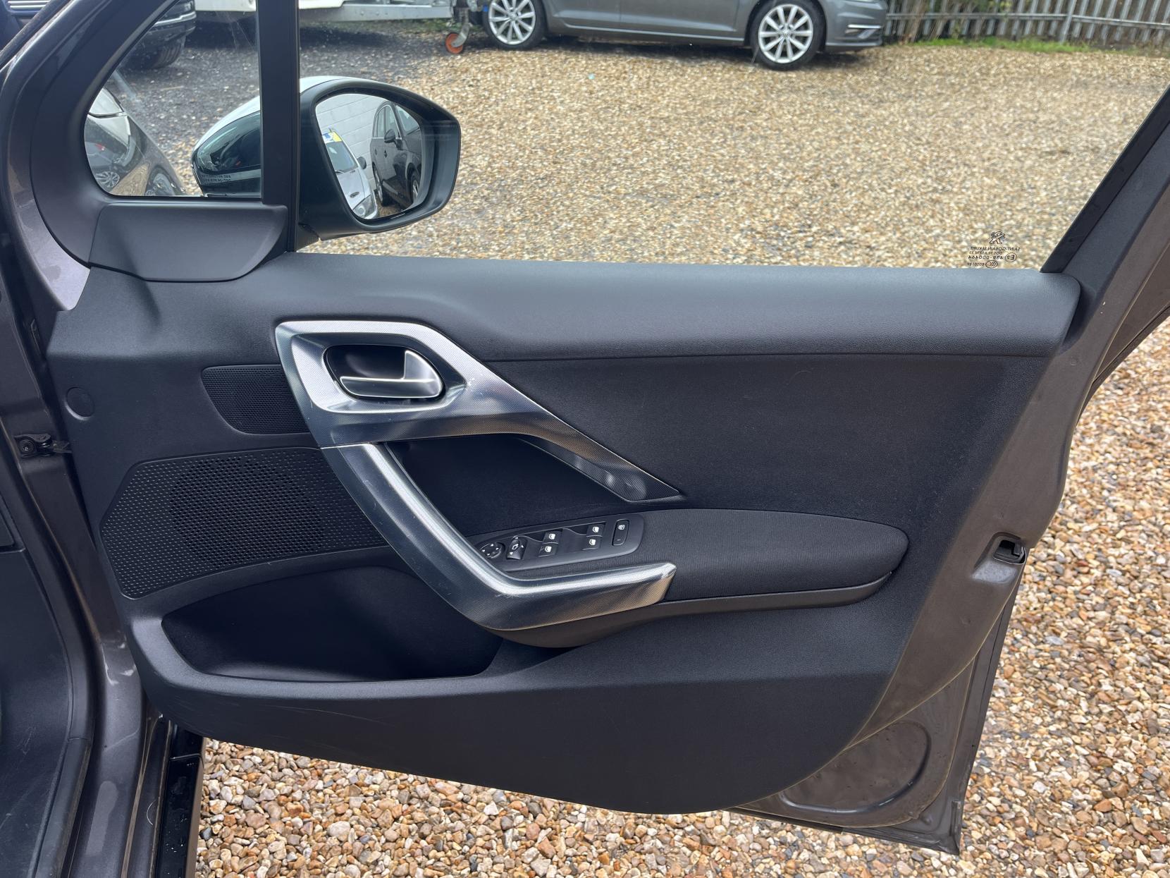 Peugeot 2008 1.6 e-HDi Allure SUV 5dr Diesel Manual Euro 5 (s/s) (92 ps)