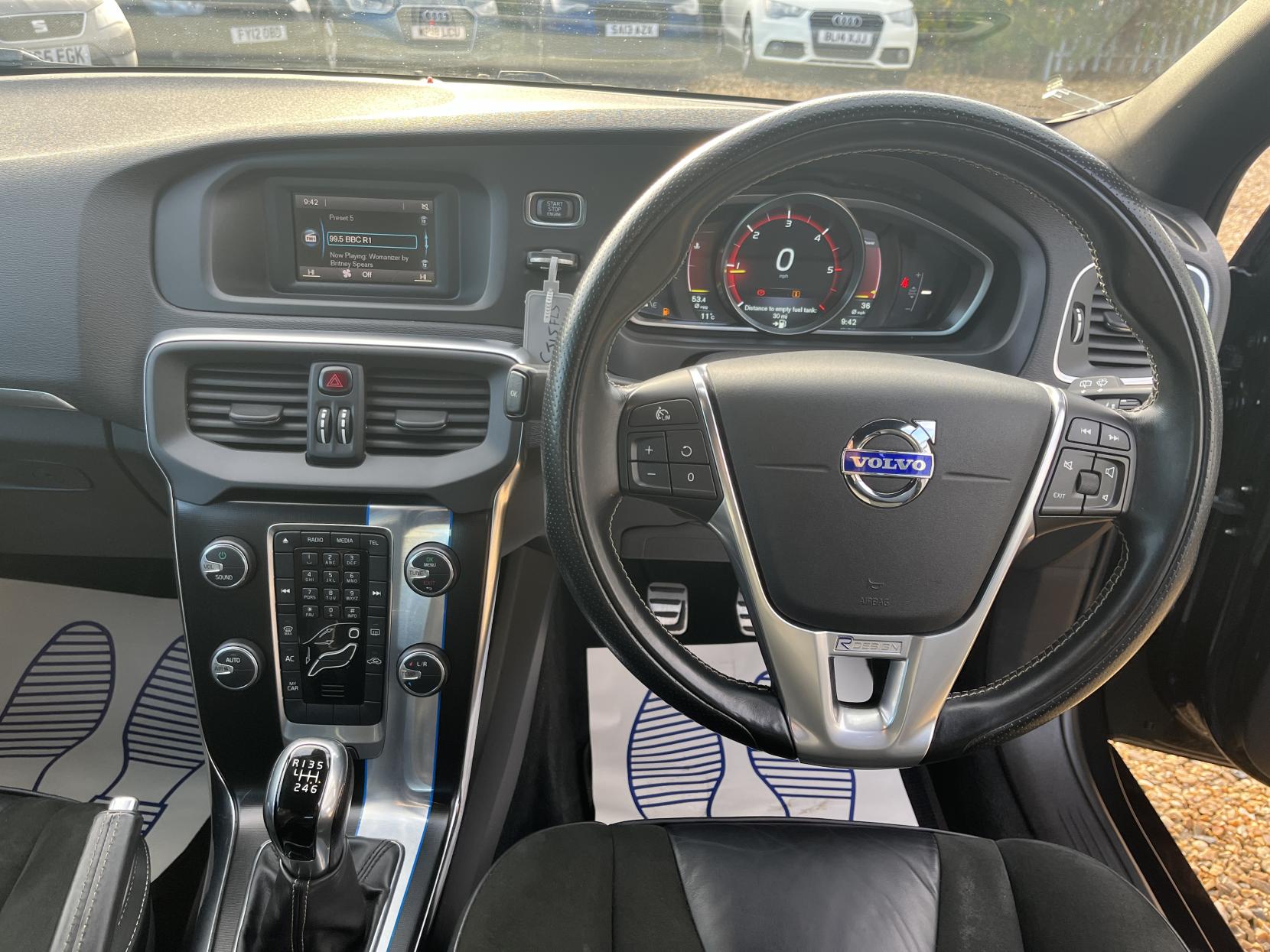 Volvo V40 1.6 D2 R-Design Hatchback 5dr Diesel Manual Euro 5 (s/s) (115 ps)