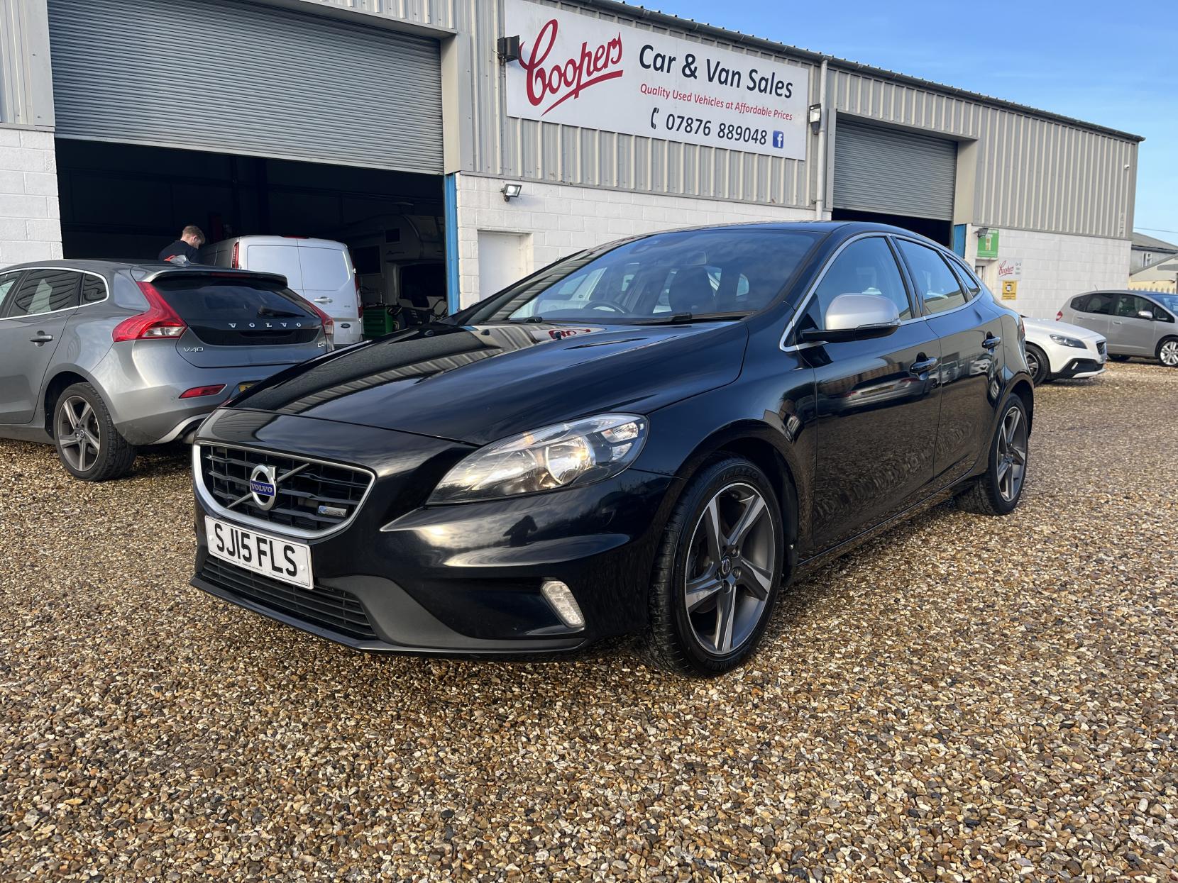 Volvo V40 1.6 D2 R-Design Hatchback 5dr Diesel Manual Euro 5 (s/s) (115 ps)