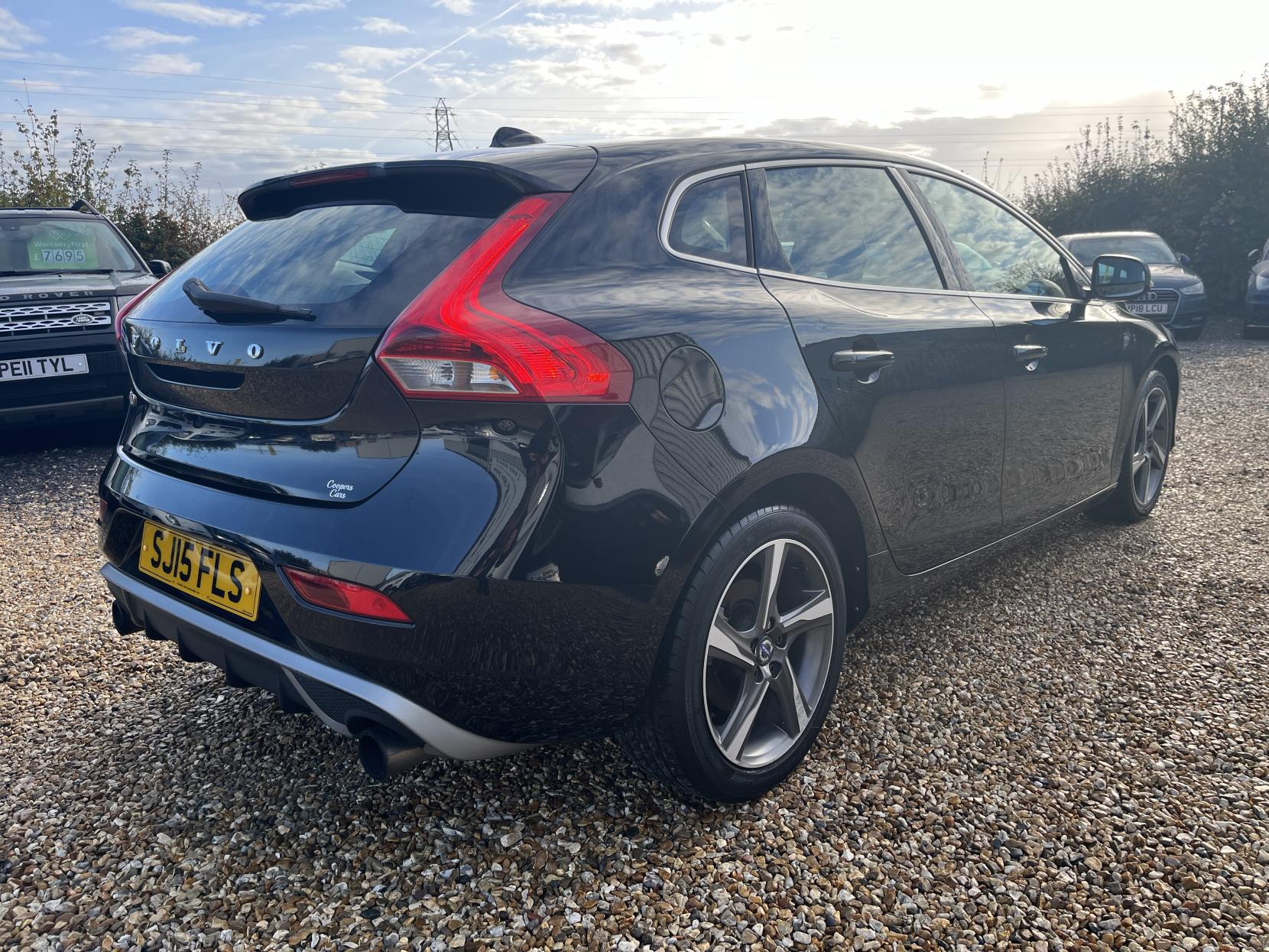Volvo V40 1.6 D2 R-Design Hatchback 5dr Diesel Manual Euro 5 (s/s) (115 ps)