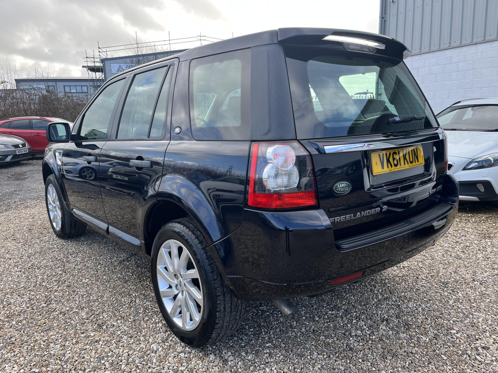 Land Rover Freelander 2 2.2 SD4 HSE SUV 5dr Diesel CommandShift 4WD Euro 5 (190 ps)