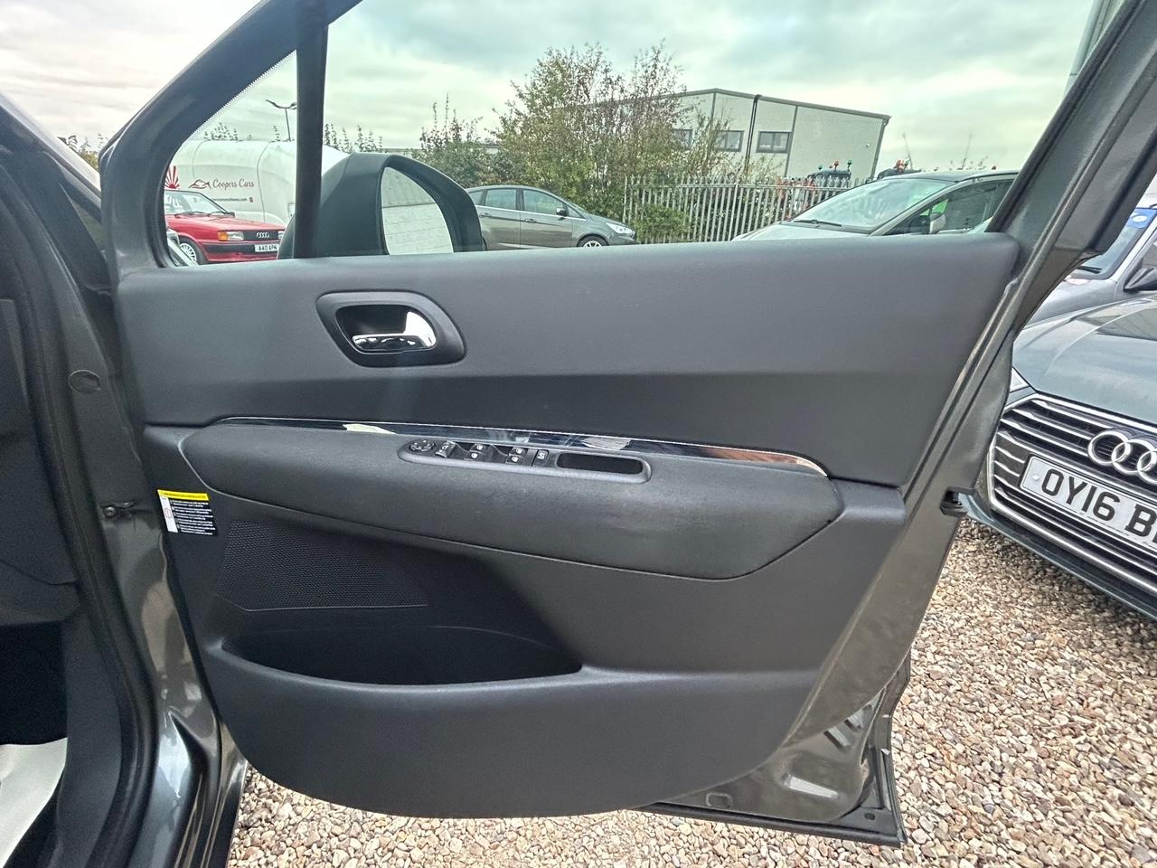 Peugeot 5008 1.6 VTi Active MPV 5dr Petrol Manual Euro 5 (120 ps)