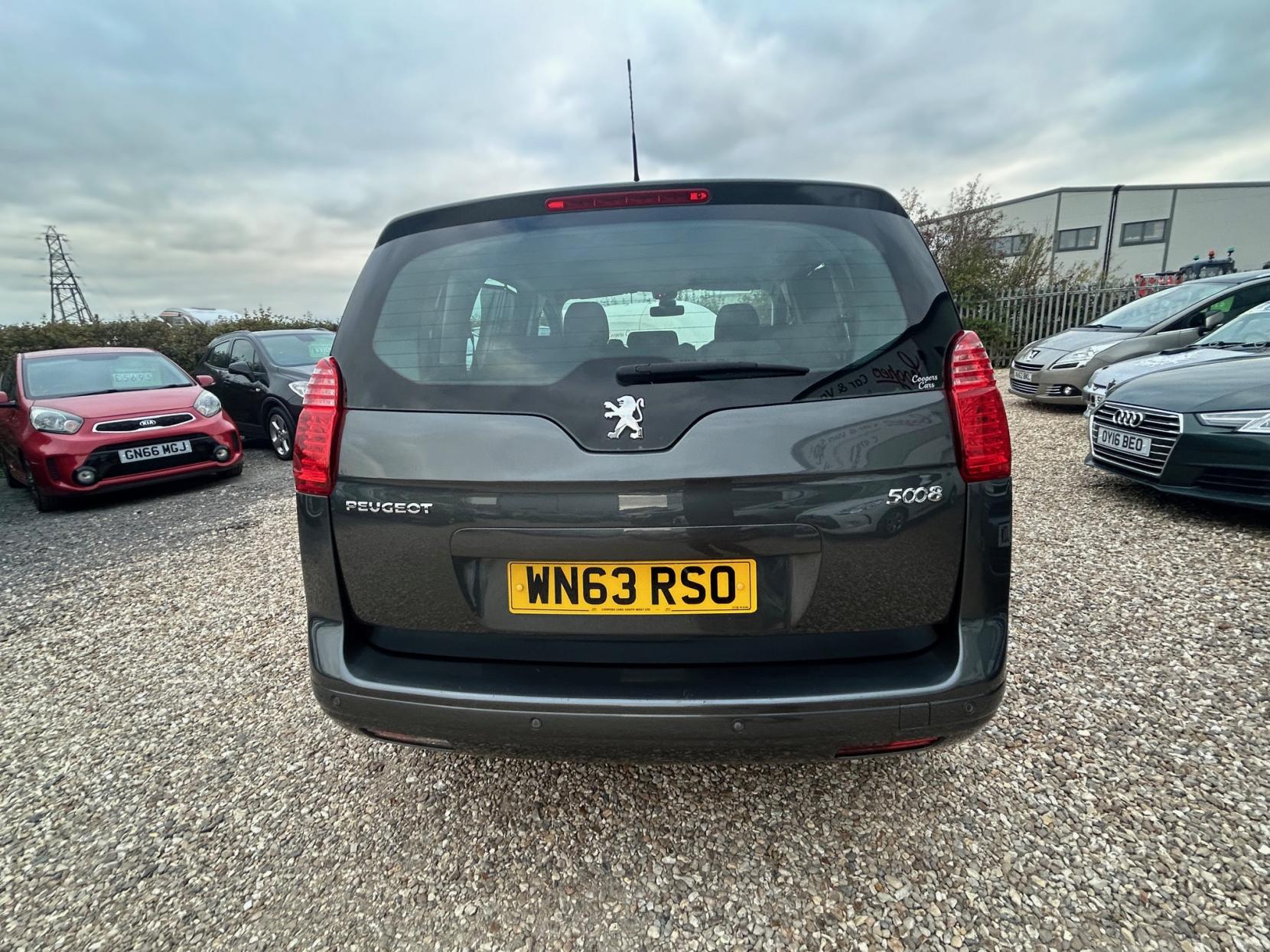 Peugeot 5008 1.6 VTi Active MPV 5dr Petrol Manual Euro 5 (120 ps)