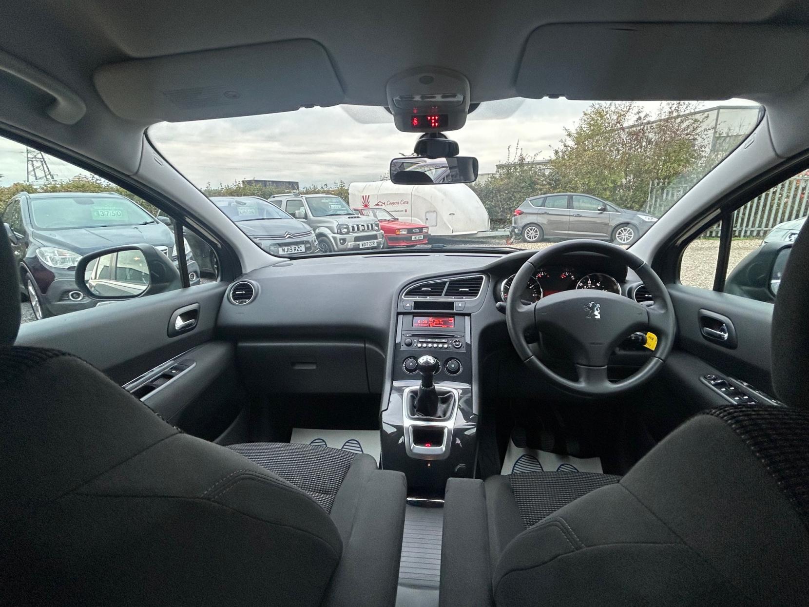 Peugeot 5008 1.6 VTi Active MPV 5dr Petrol Manual Euro 5 (120 ps)