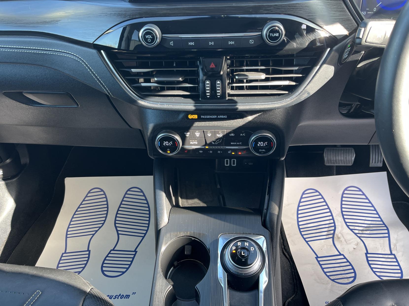 Ford Kuga 2.5 Duratec 14.4kWh Vignale SUV 5dr Petrol Plug-in Hybrid CVT Euro 6 (s/s) (225 ps)