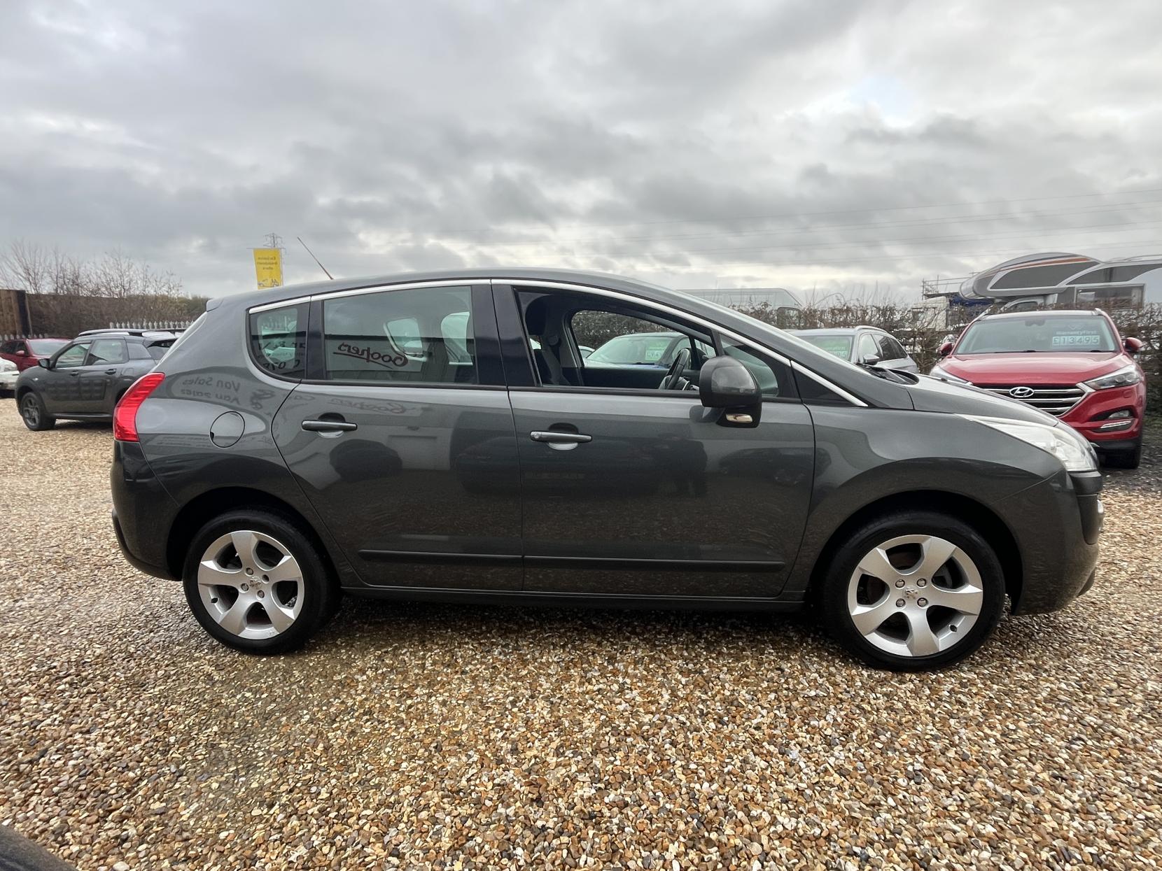 Peugeot 3008 1.6 e-HDi Active SUV 5dr Diesel EGC Euro 5 (s/s) (115 ps)