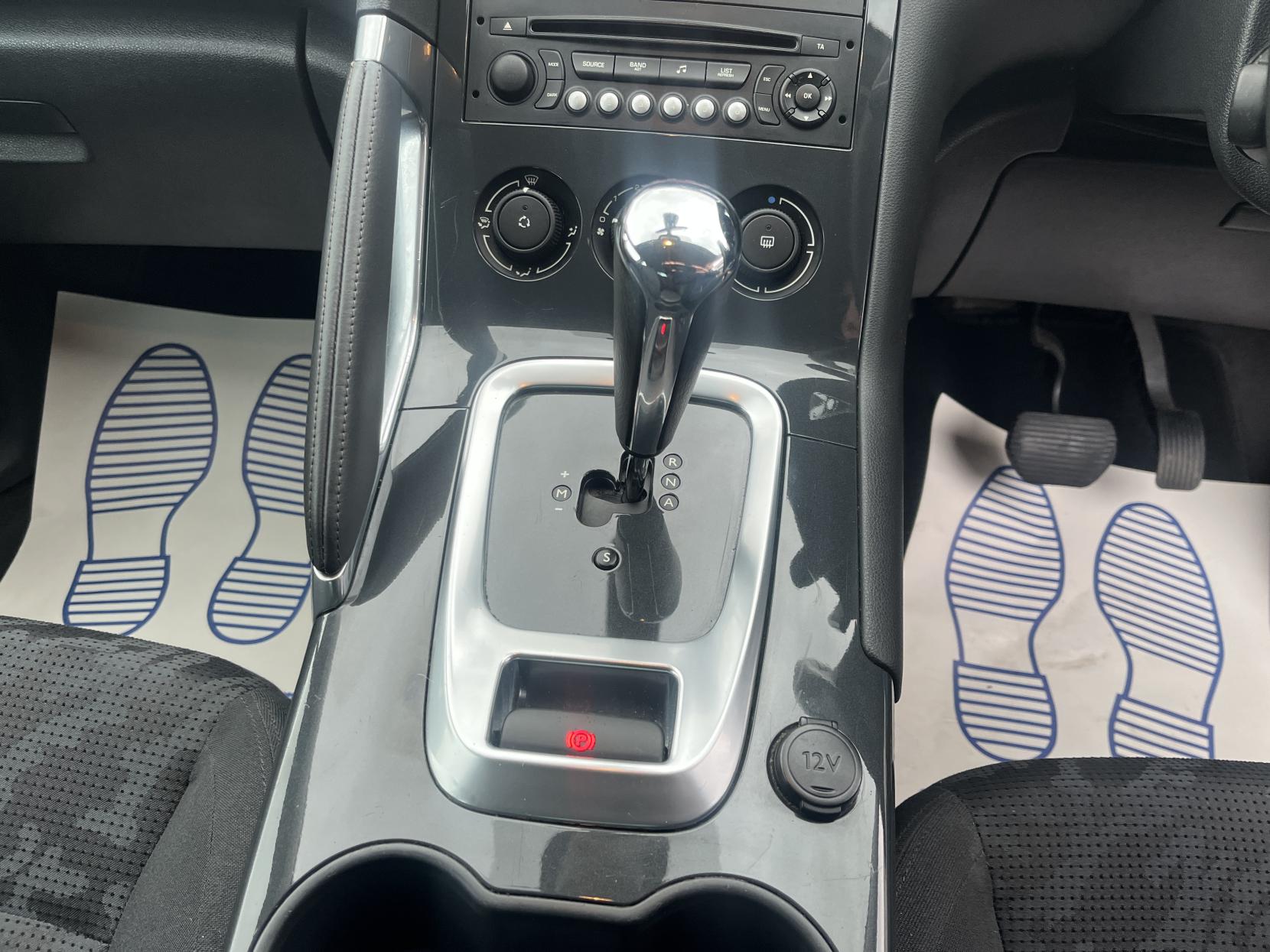 Peugeot 3008 1.6 e-HDi Active SUV 5dr Diesel EGC Euro 5 (s/s) (115 ps)