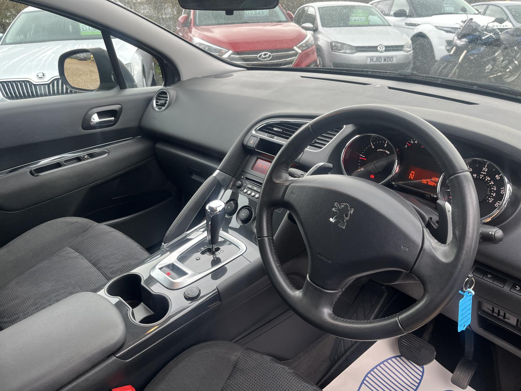 Peugeot 3008 1.6 e-HDi Active SUV 5dr Diesel EGC Euro 5 (s/s) (115 ps)