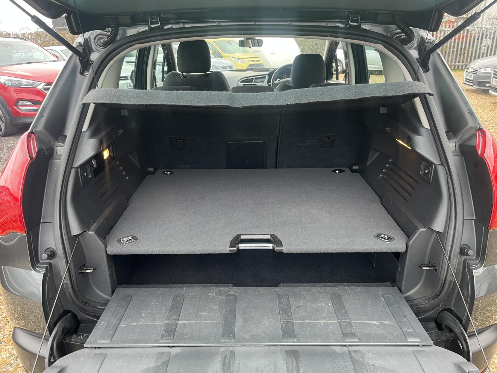 Peugeot 3008 1.6 e-HDi Active SUV 5dr Diesel EGC Euro 5 (s/s) (115 ps)