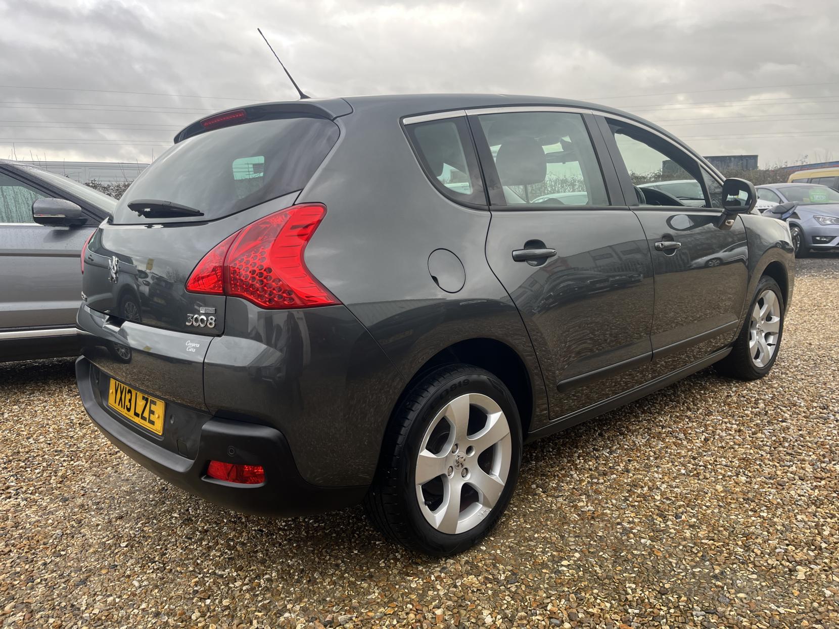 Peugeot 3008 1.6 e-HDi Active SUV 5dr Diesel EGC Euro 5 (s/s) (115 ps)