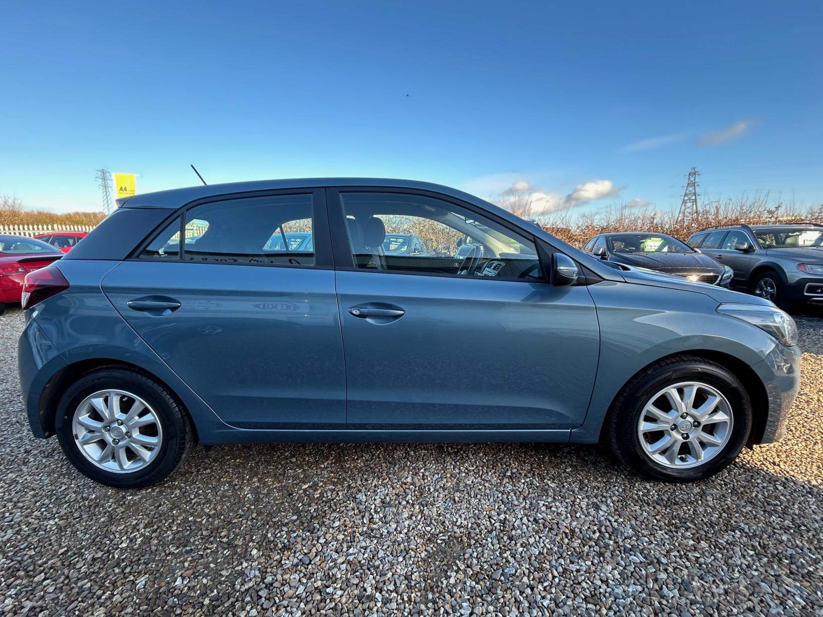 Hyundai i20 1.4 SE Hatchback 5dr Petrol Auto Euro 6 (100 ps)