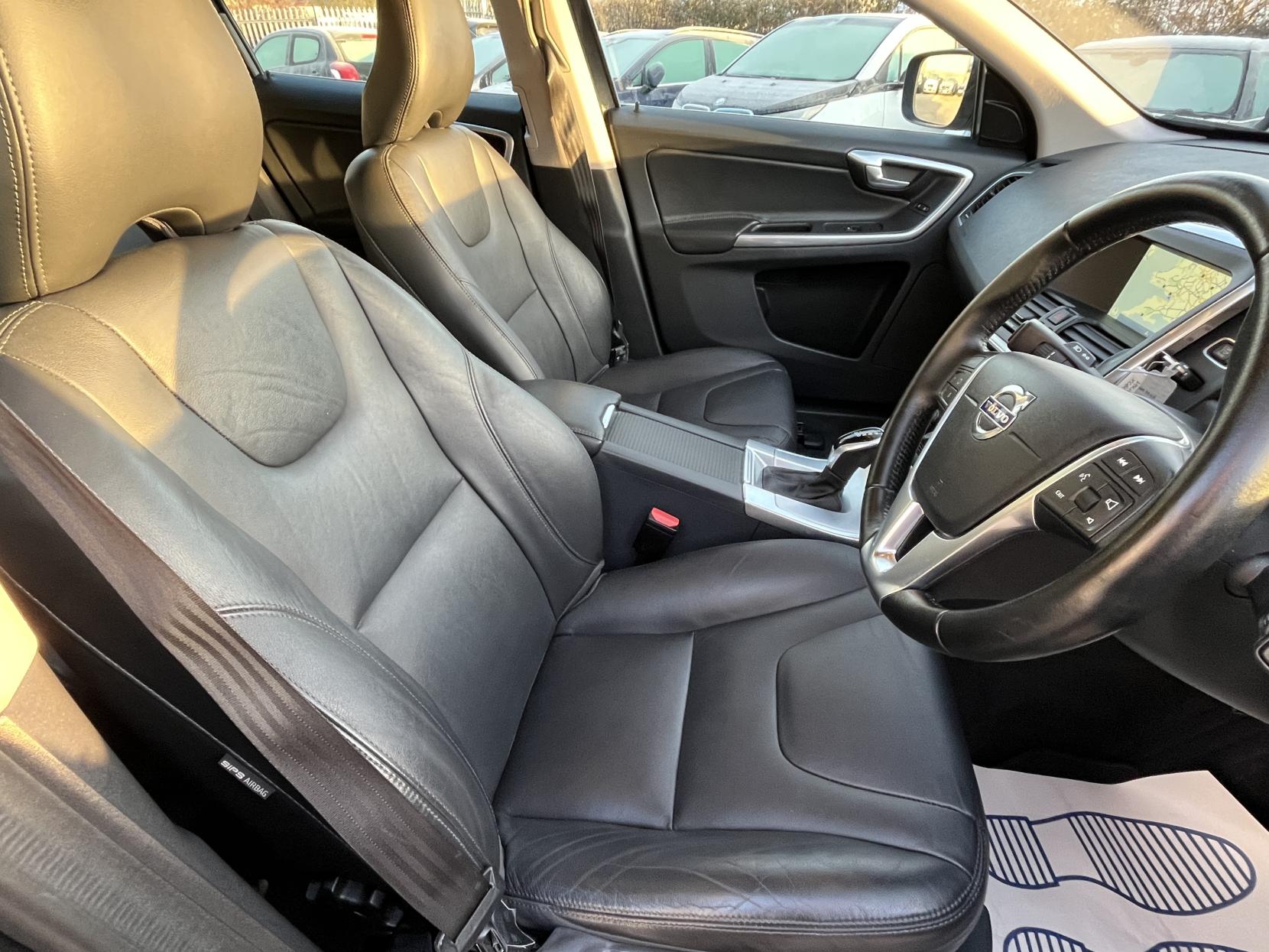 Volvo XC60 2.0 D4 SE Nav SUV 5dr Diesel Auto Euro 6 (s/s) (190 ps)