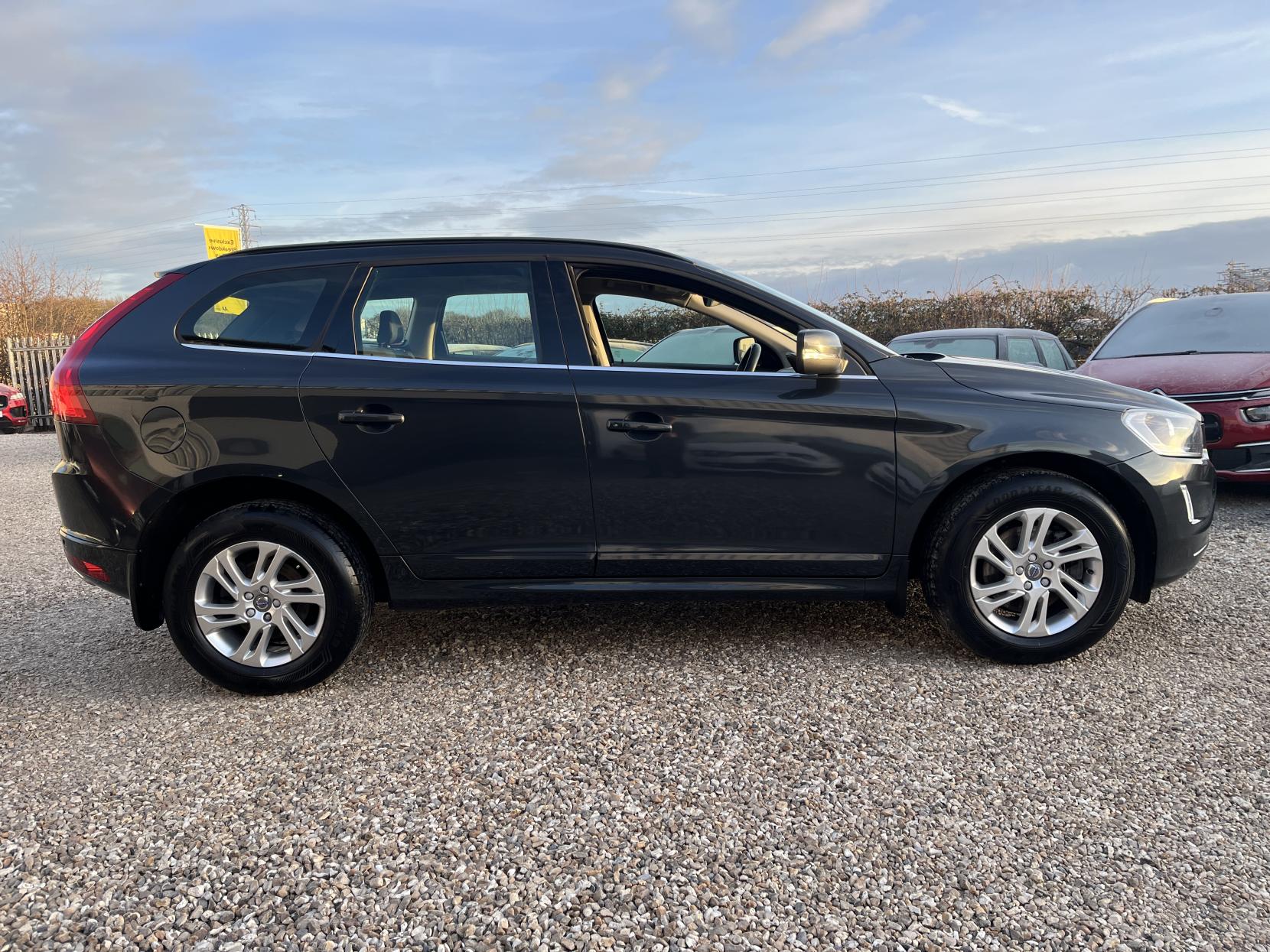 Volvo XC60 2.0 D4 SE Nav SUV 5dr Diesel Auto Euro 6 (s/s) (190 ps)