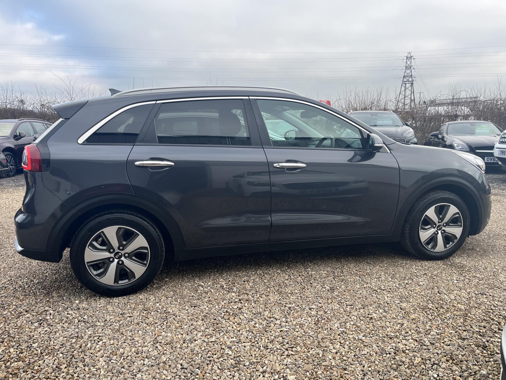 Kia Niro 1.6h GDi 2 SUV 5dr Petrol Hybrid DCT Euro 6 (s/s) (139 bhp)