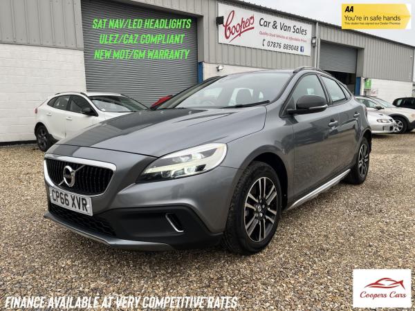 Volvo V40 Cross Country 2.0 T3 Nav Plus Hatchback 5dr Petrol Manual Euro 6 (s/s) (152 ps)