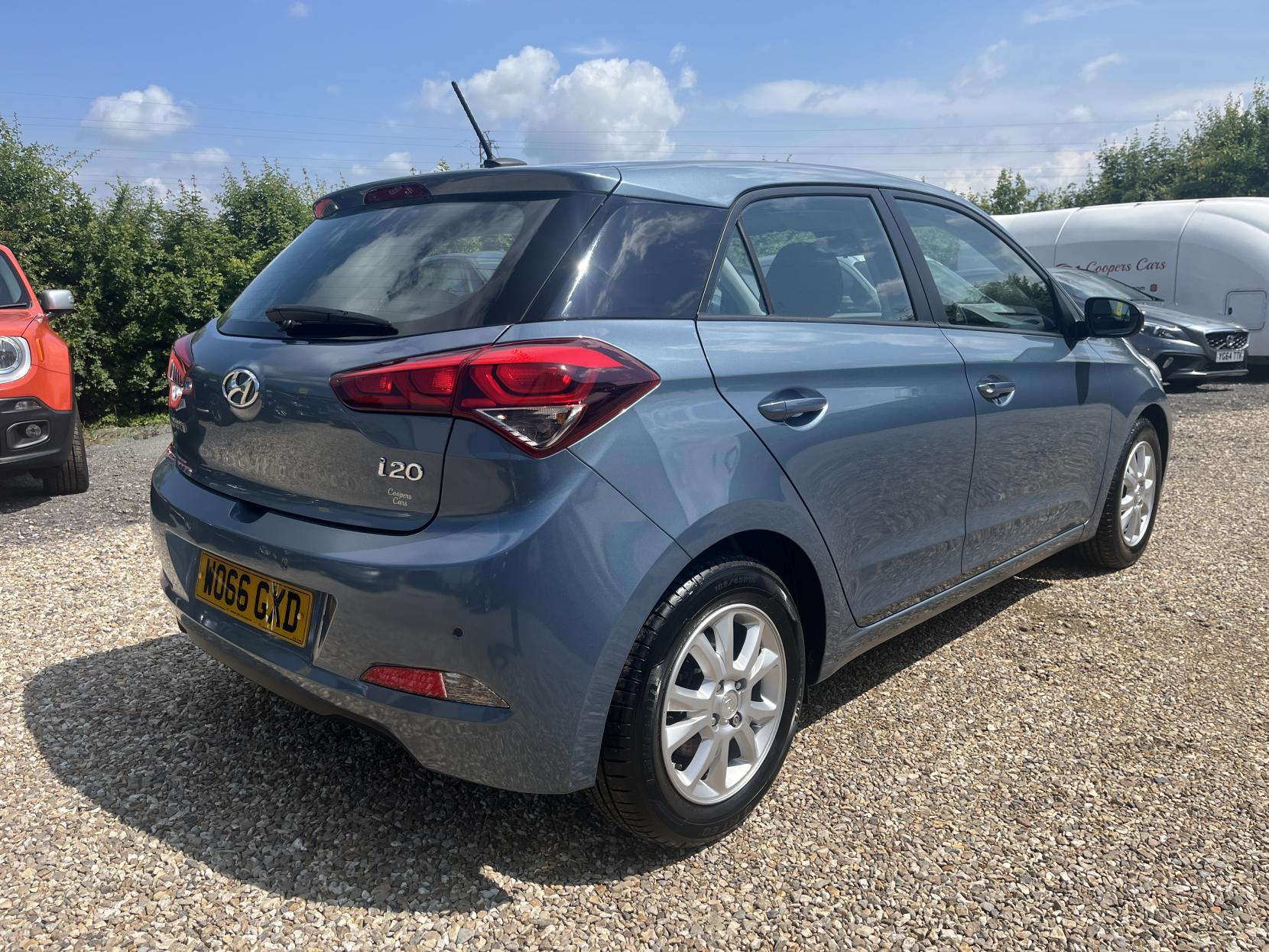Hyundai i20 1.2 SE Hatchback 5dr Petrol Manual Euro 6 (84 ps)