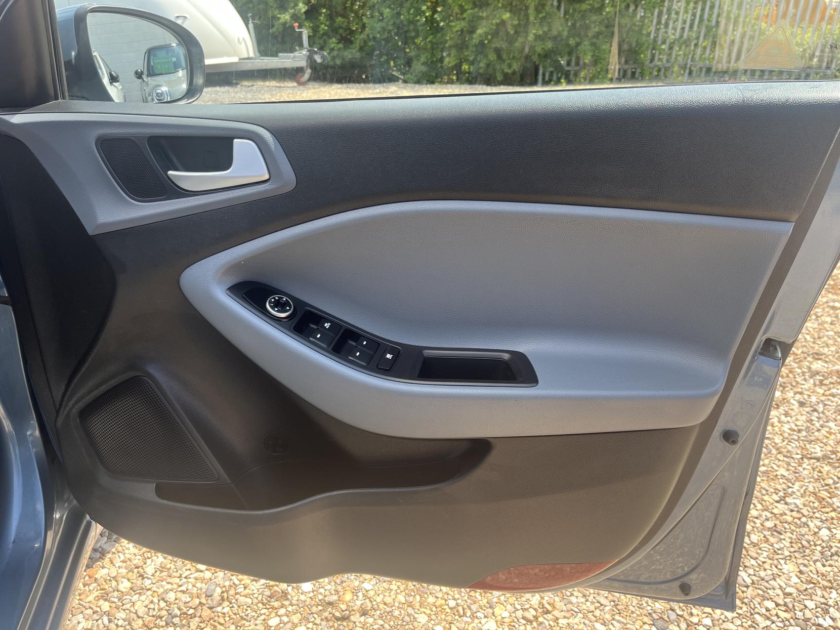 Hyundai i20 1.2 SE Hatchback 5dr Petrol Manual Euro 6 (84 ps)