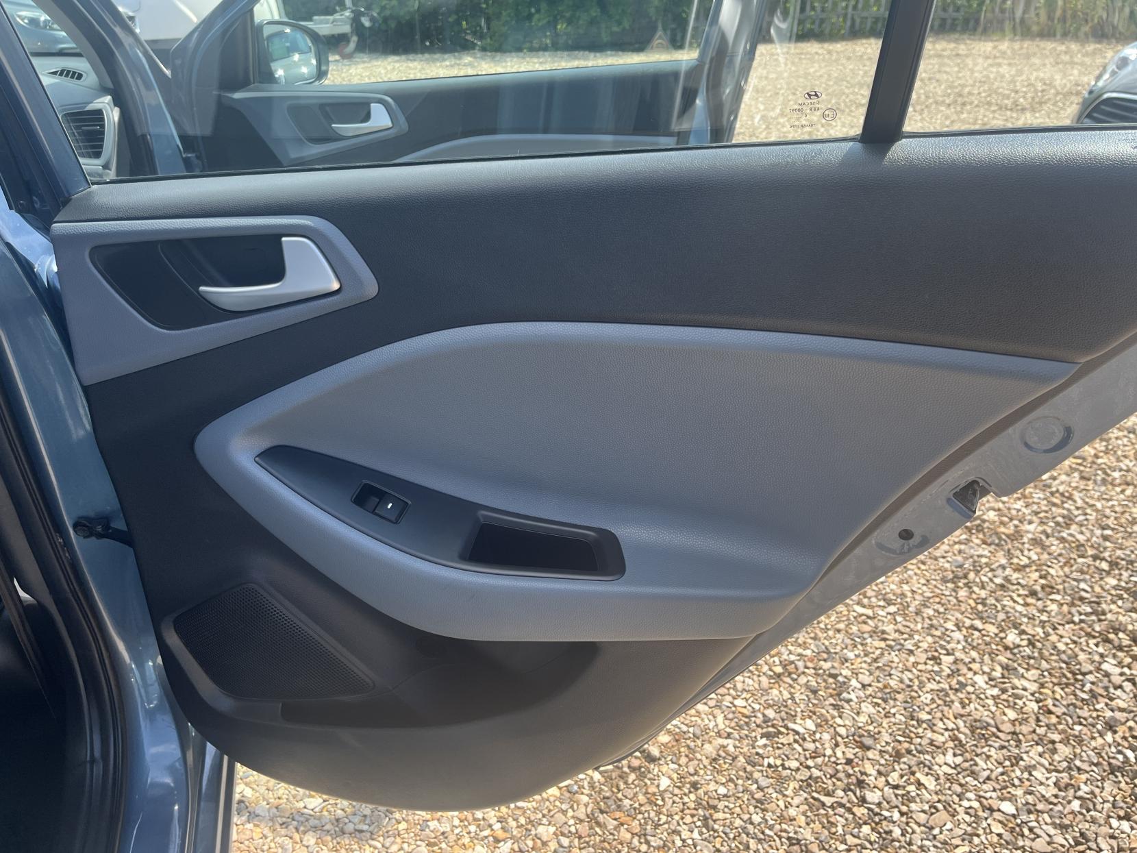 Hyundai i20 1.2 SE Hatchback 5dr Petrol Manual Euro 6 (84 ps)