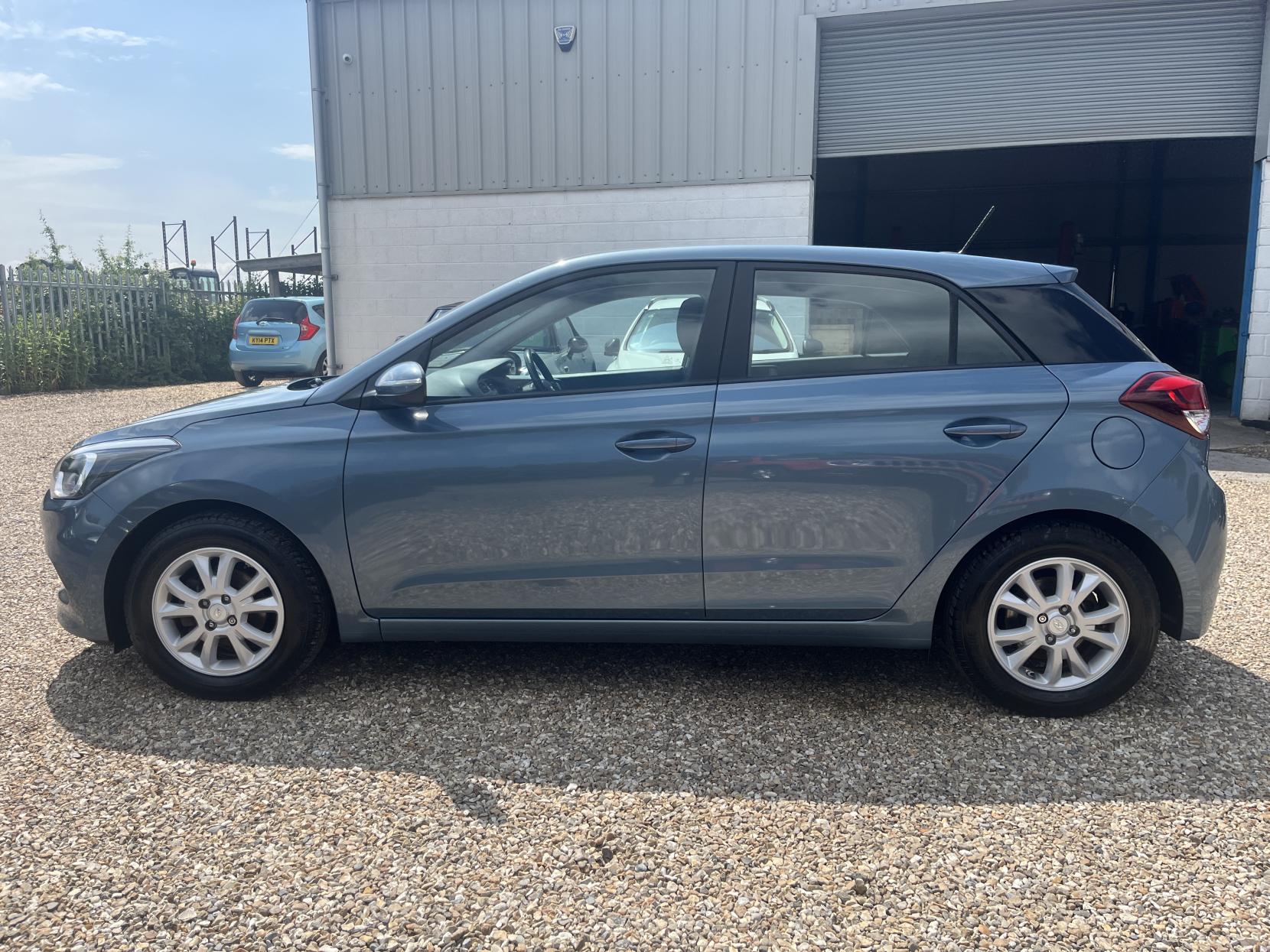 Hyundai i20 1.2 SE Hatchback 5dr Petrol Manual Euro 6 (84 ps)