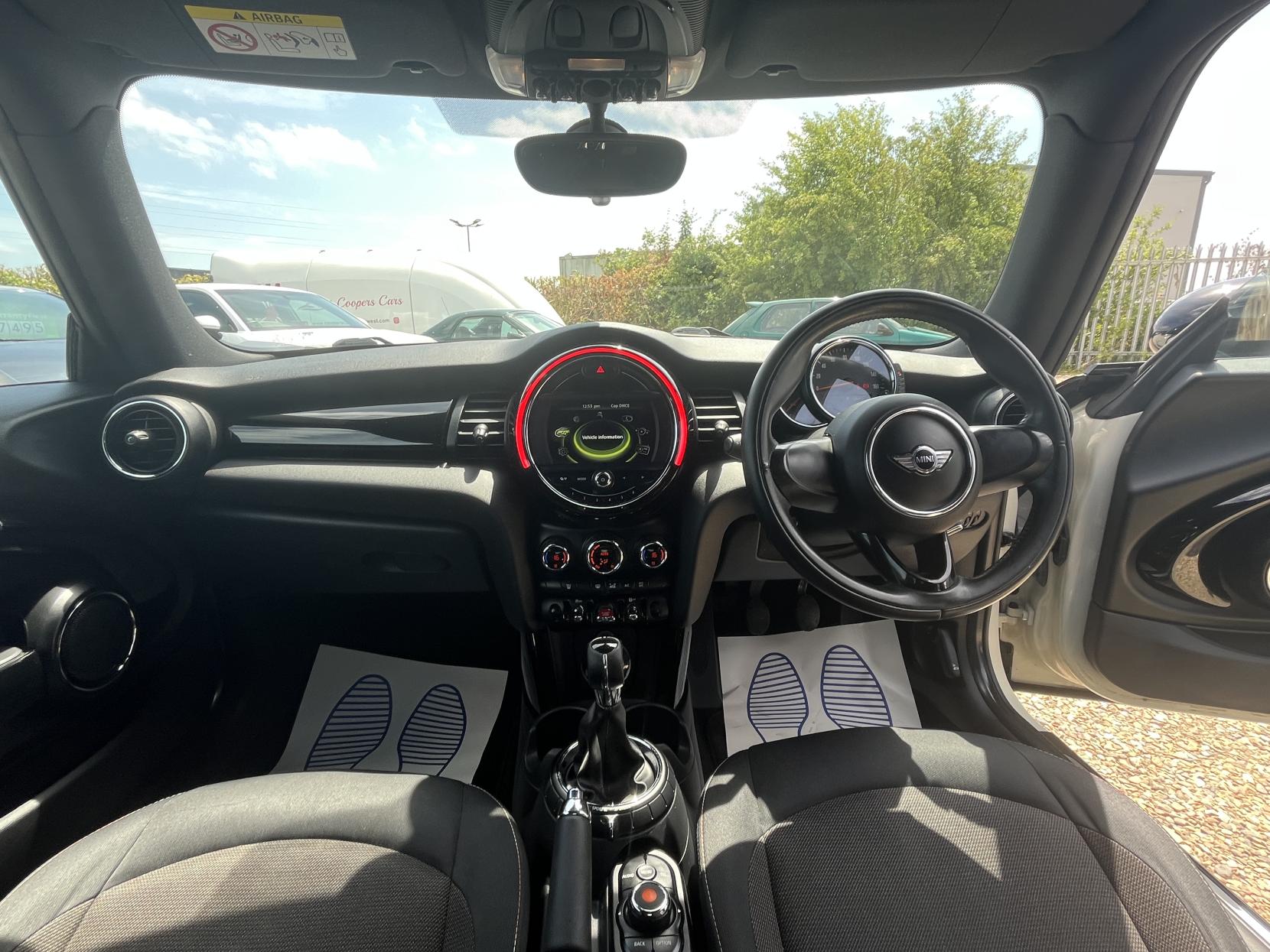 MINI Hatch 1.5 Cooper Hatchback 3dr Petrol Manual Euro 6 (s/s) (136 ps)