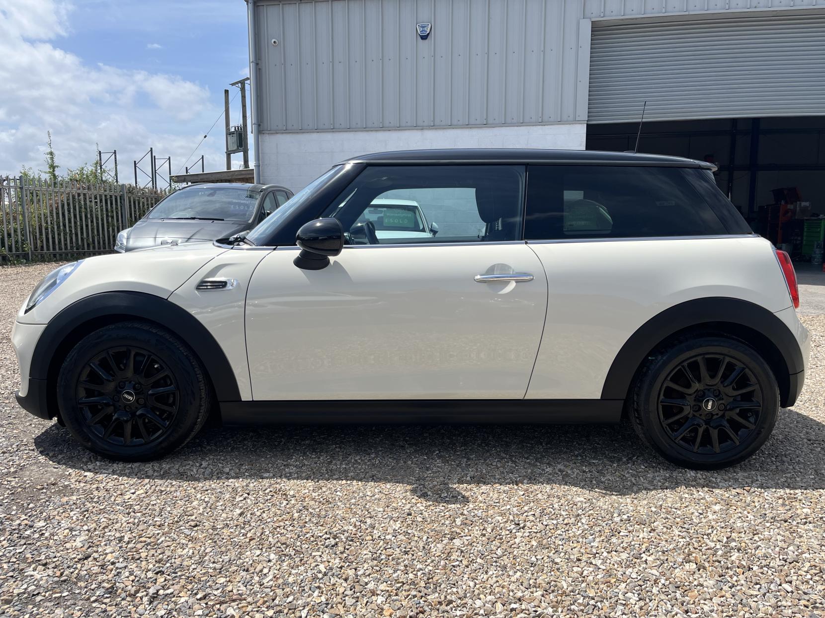 MINI Hatch 1.5 Cooper Hatchback 3dr Petrol Manual Euro 6 (s/s) (136 ps)
