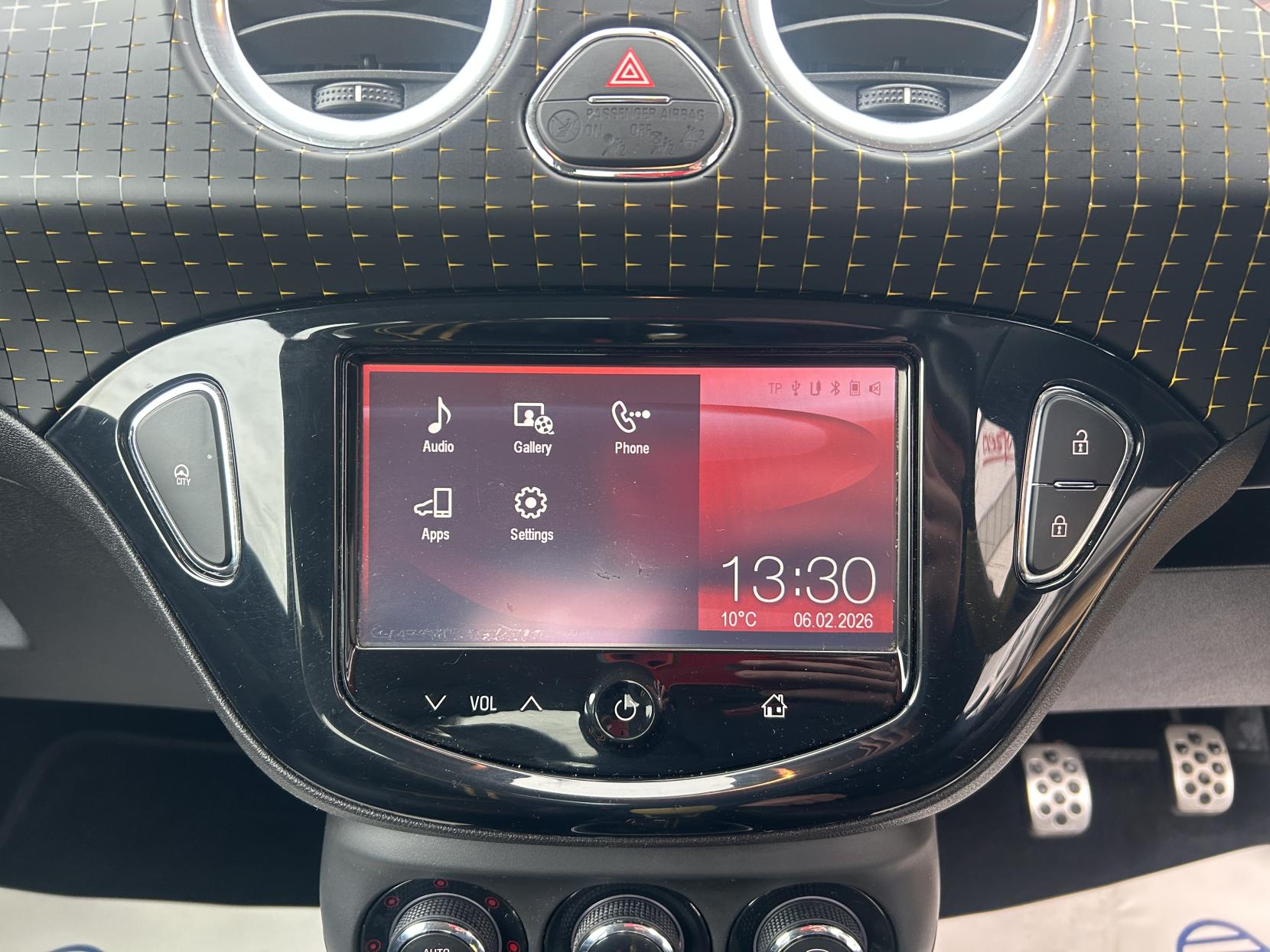 Vauxhall ADAM 1.4 16v SLAM Hatchback 3dr Petrol Manual Euro 5 (100 ps)