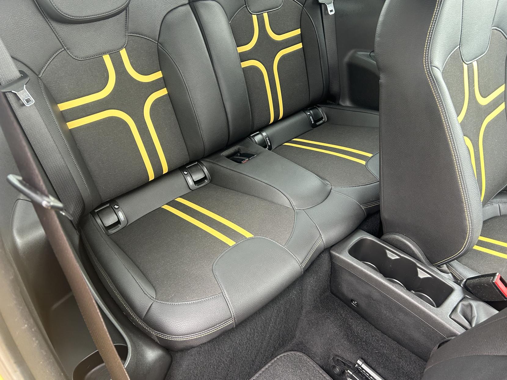 Vauxhall ADAM 1.4 16v SLAM Hatchback 3dr Petrol Manual Euro 5 (100 ps)