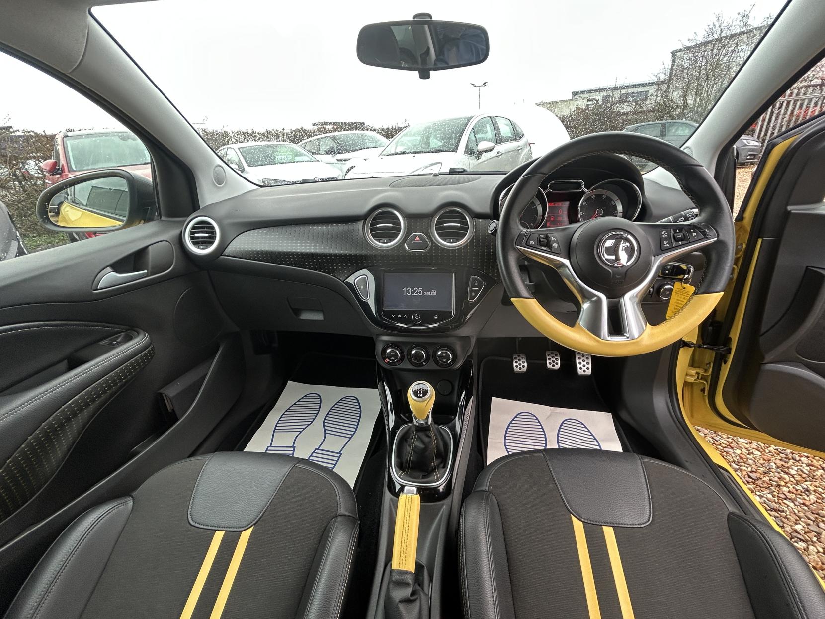 Vauxhall ADAM 1.4 16v SLAM Hatchback 3dr Petrol Manual Euro 5 (100 ps)