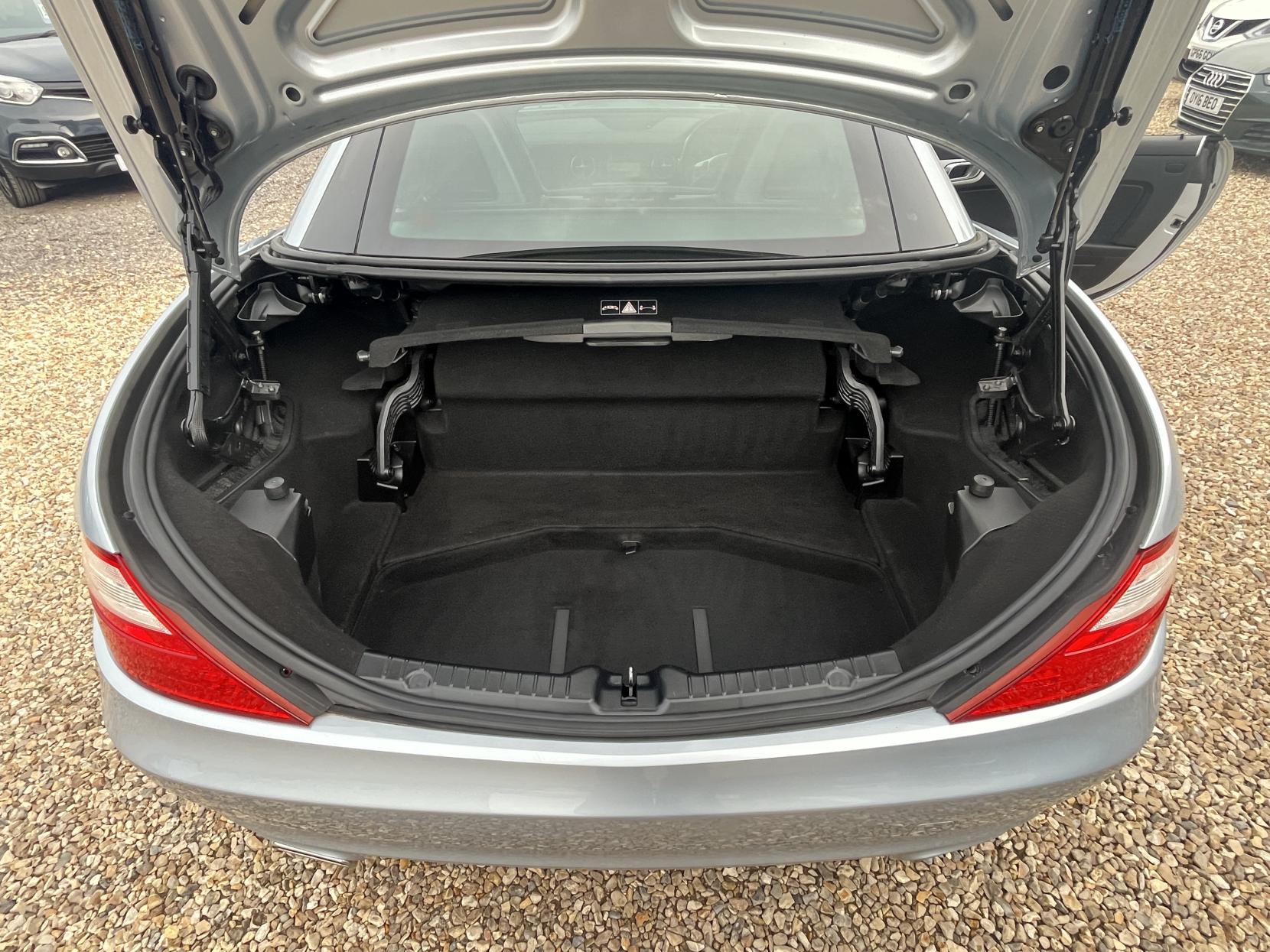 Mercedes-Benz SLK 2.1 SLK250 CDI Convertible 2dr Diesel G-Tronic+ Euro 5 (s/s) (204 ps)