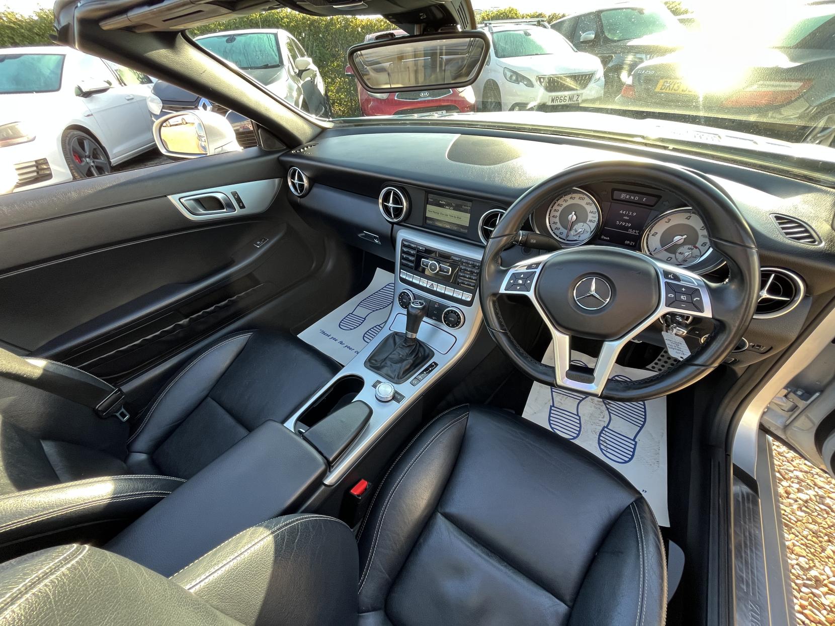 Mercedes-Benz SLK 2.1 SLK250 CDI Convertible 2dr Diesel G-Tronic+ Euro 5 (s/s) (204 ps)
