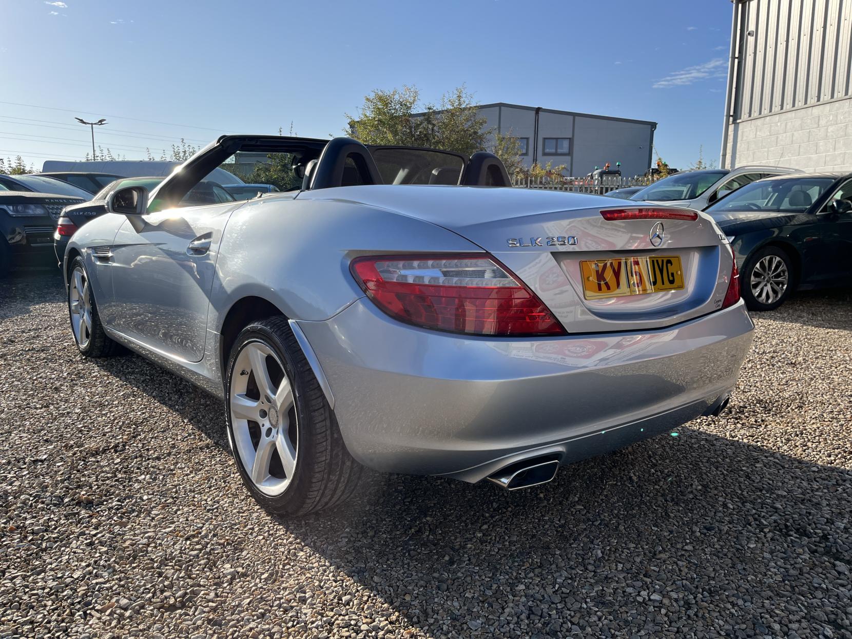 Mercedes-Benz SLK 2.1 SLK250 CDI Convertible 2dr Diesel G-Tronic+ Euro 5 (s/s) (204 ps)